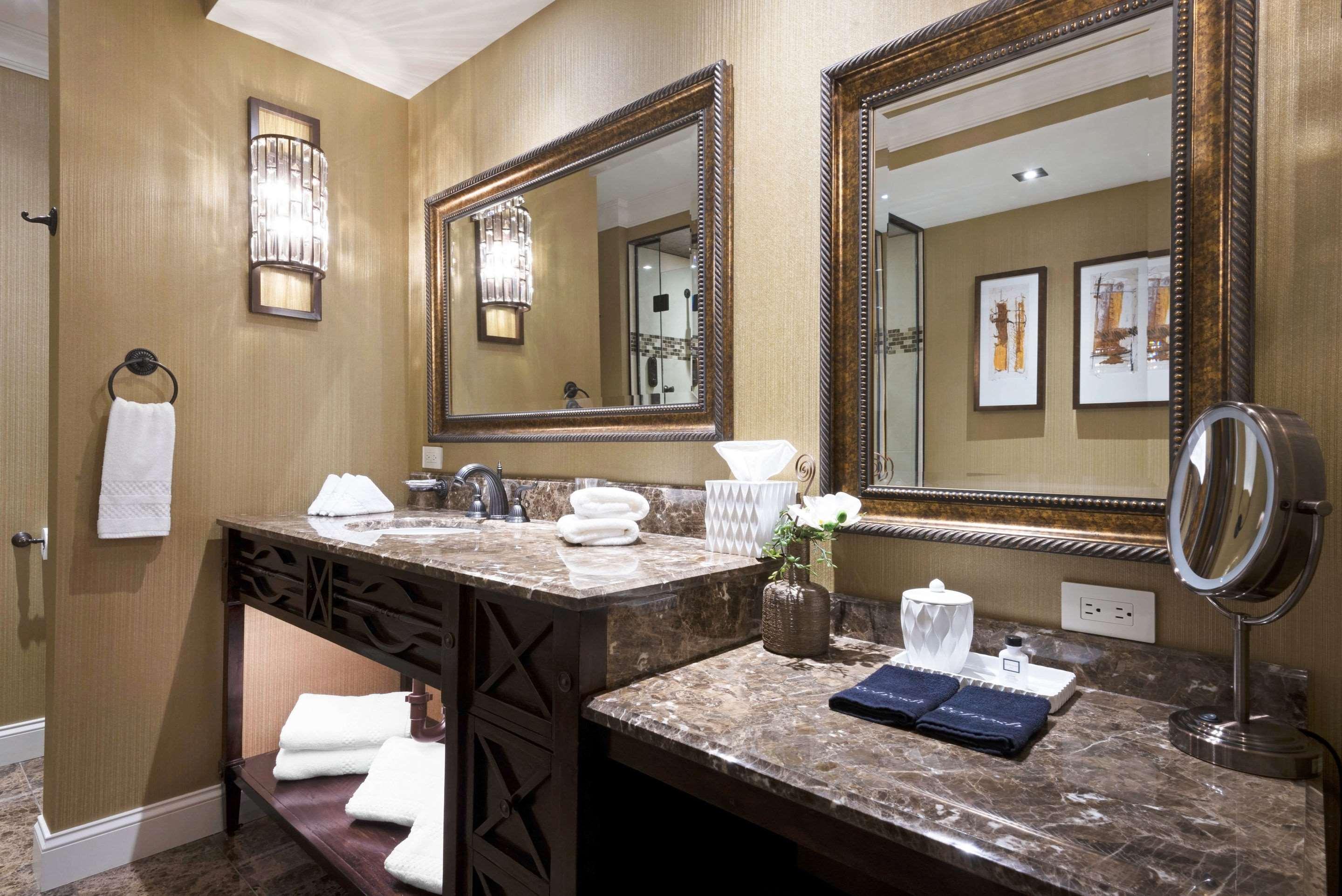 Double King Bed Non Smoking