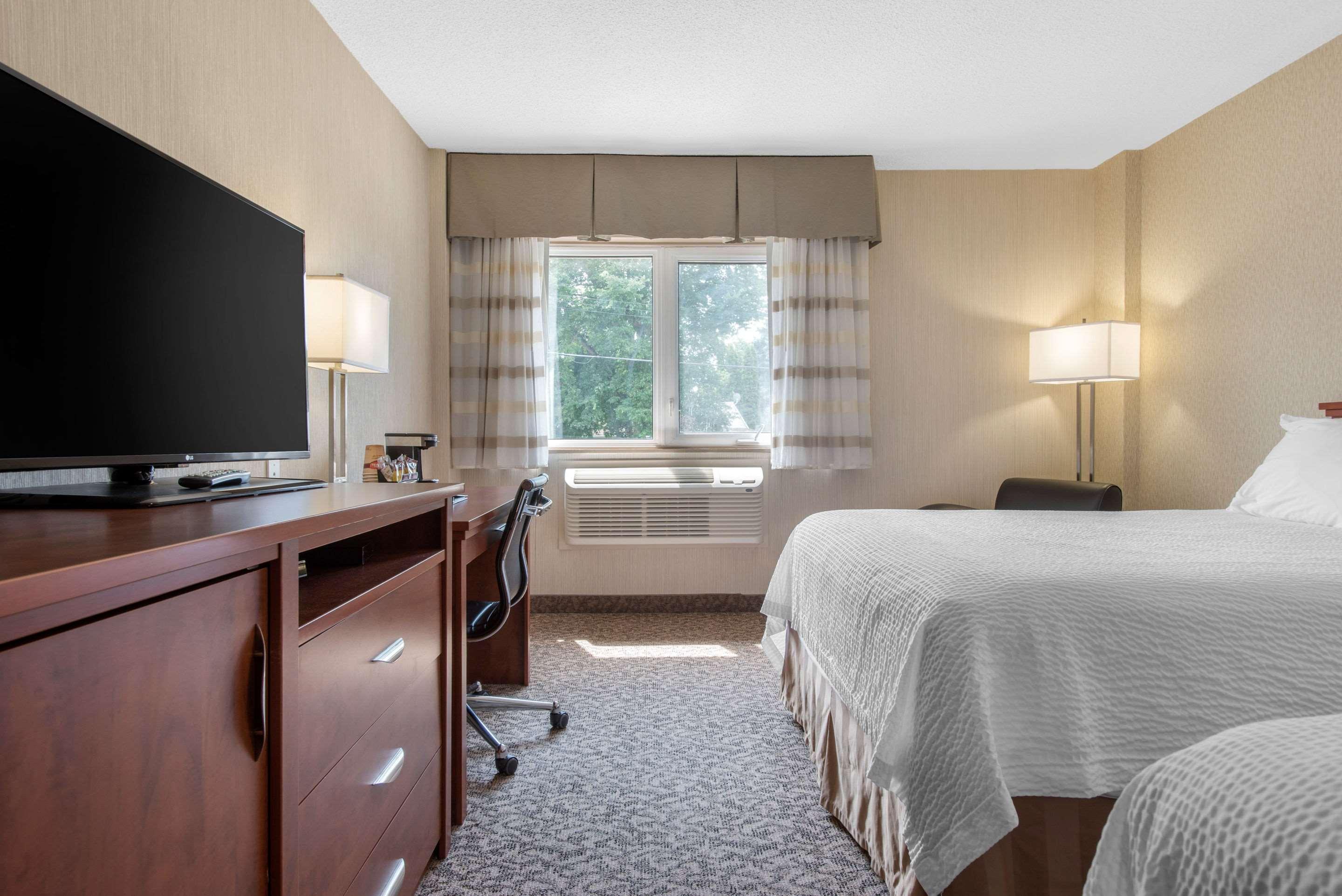 Double Two Queen Beds