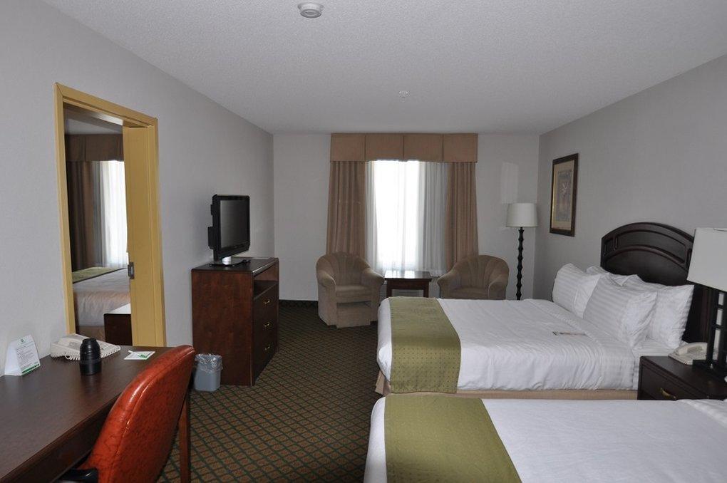 Double Two Queen Beds Non Smoking