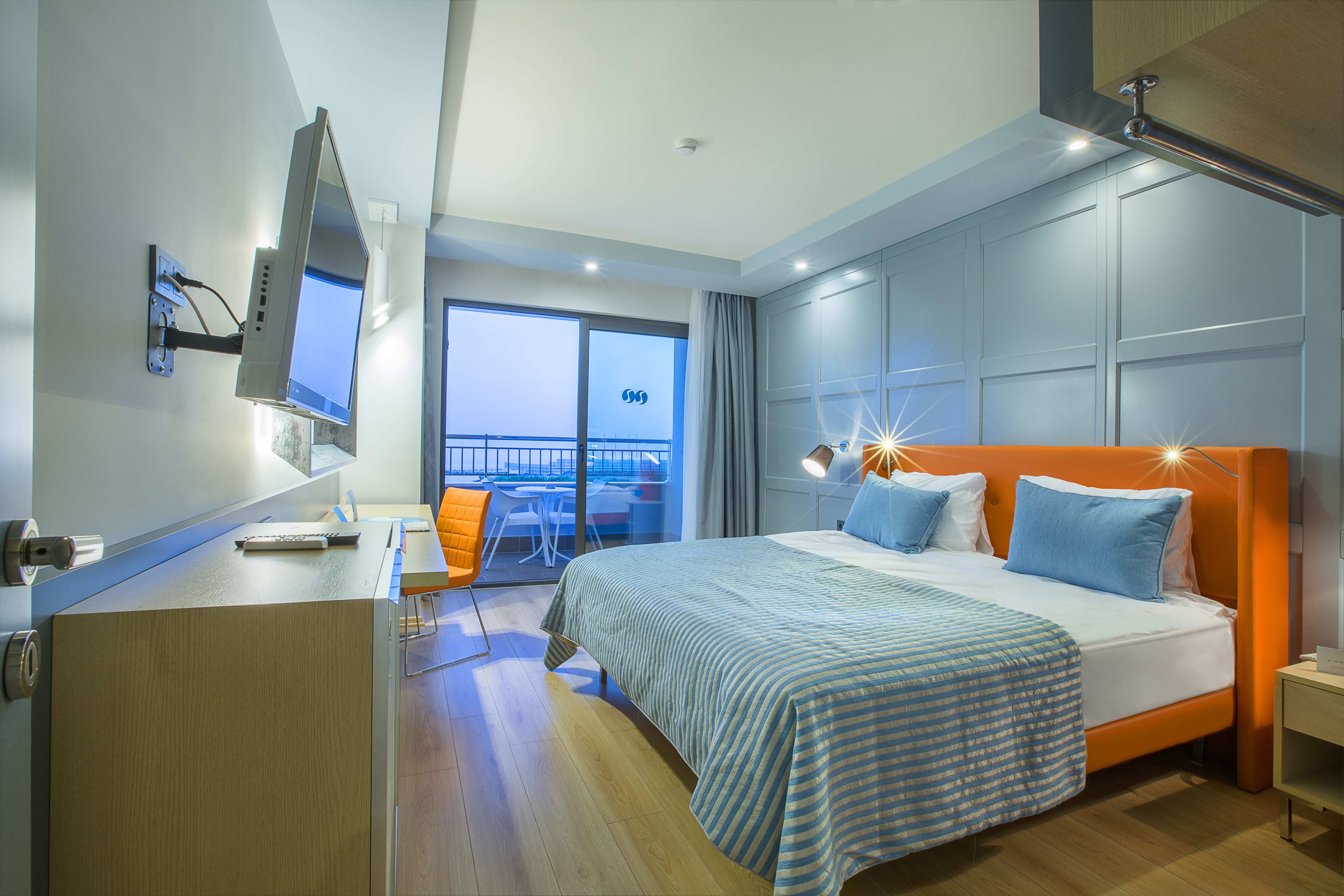 Family Room Connecting Room