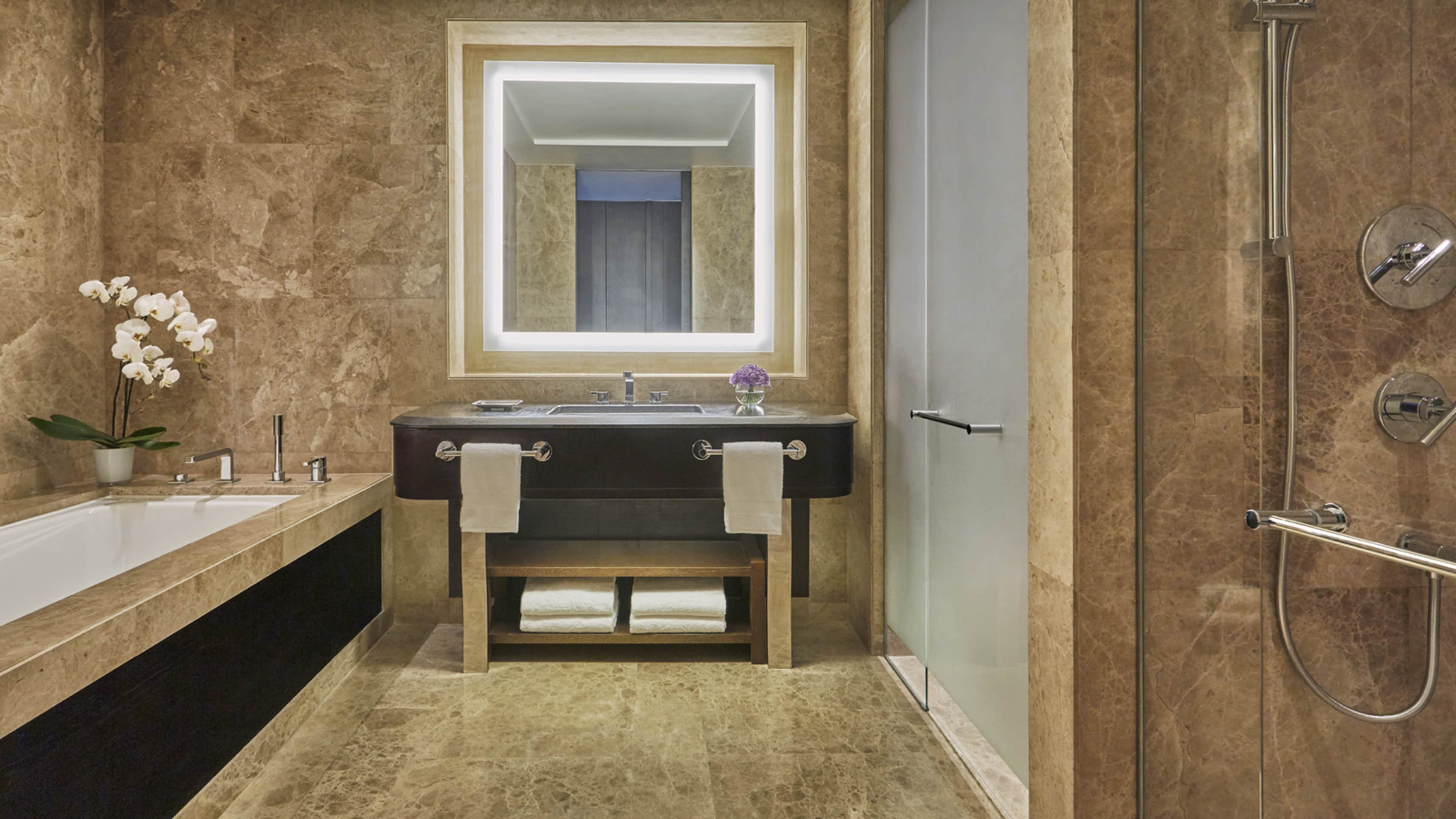 Double Deluxe King Bed