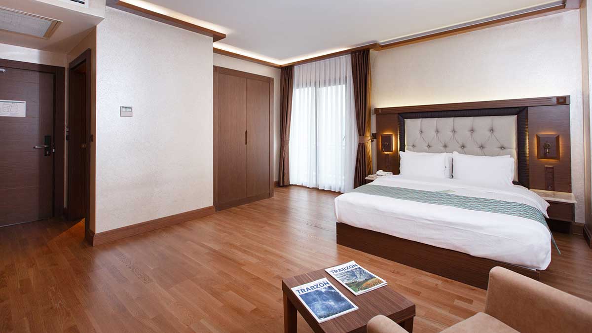 Double Connecting Room