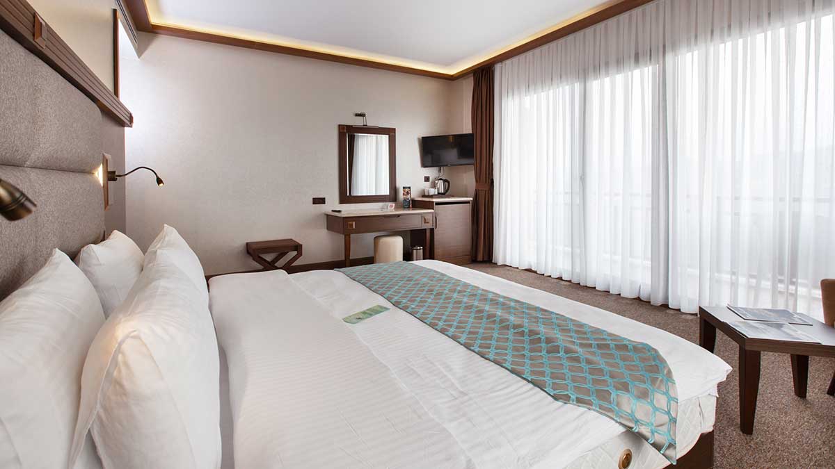 Double Connecting Room