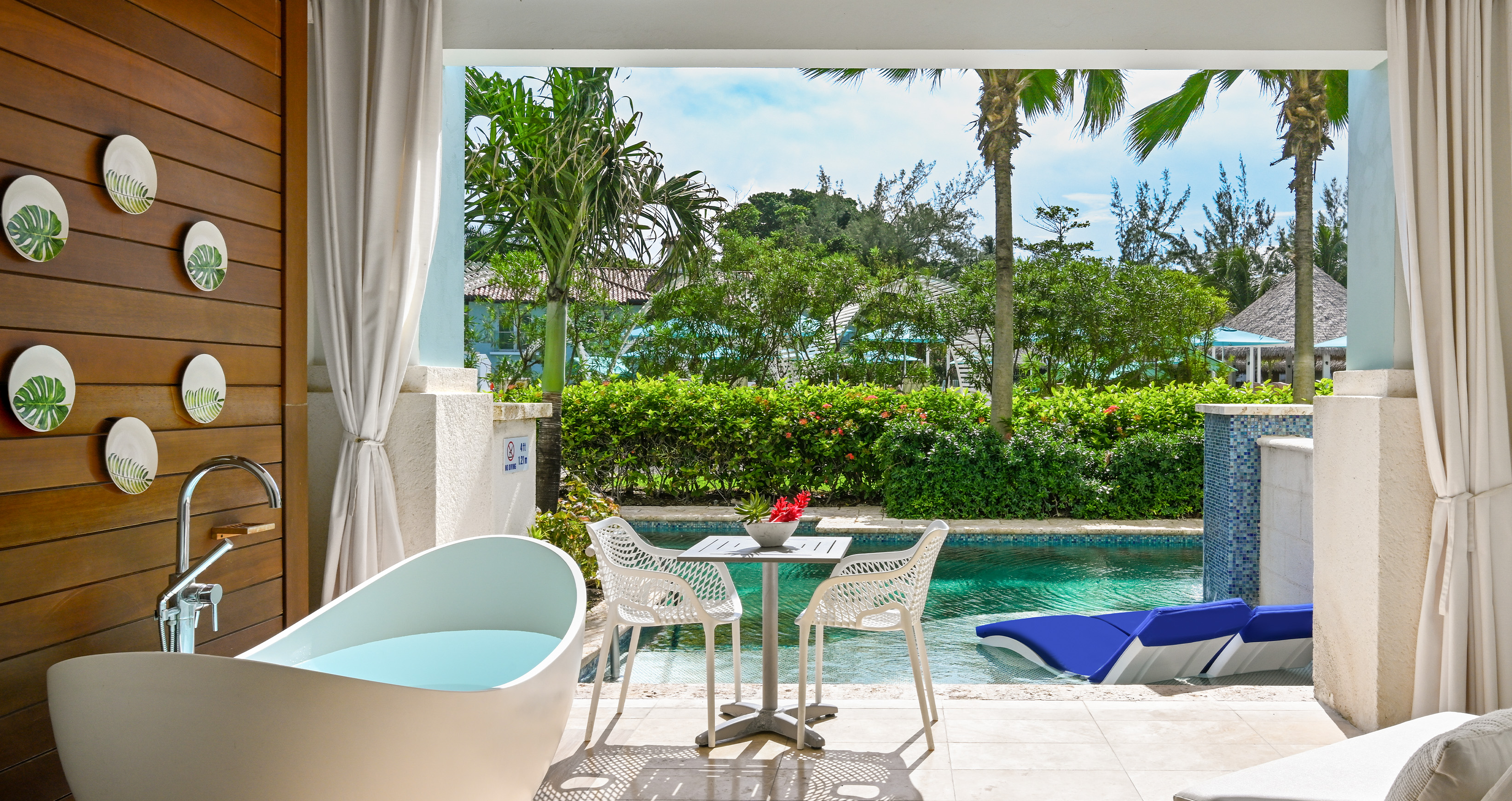 Suite Pool View One Bedroom