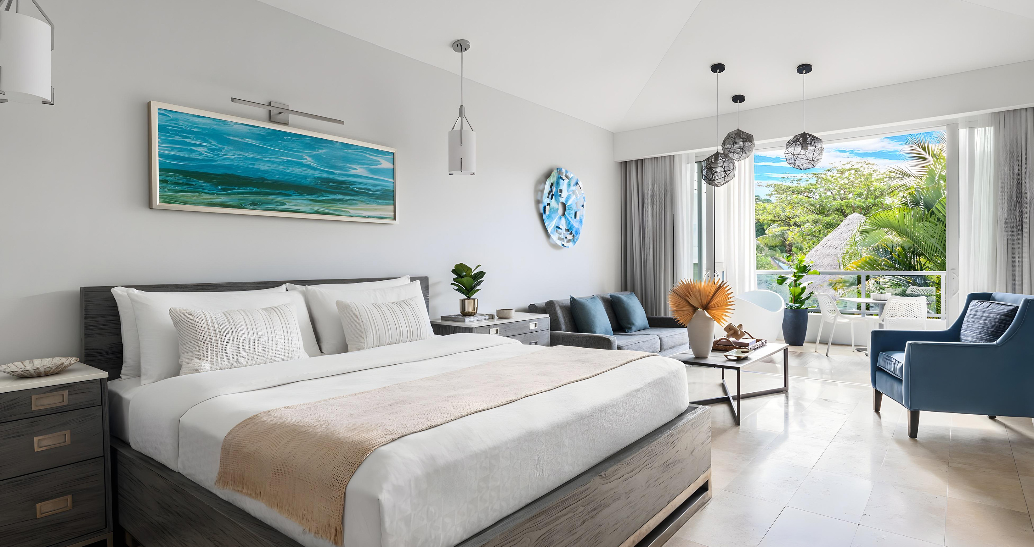 Junior Suite Club King Bed