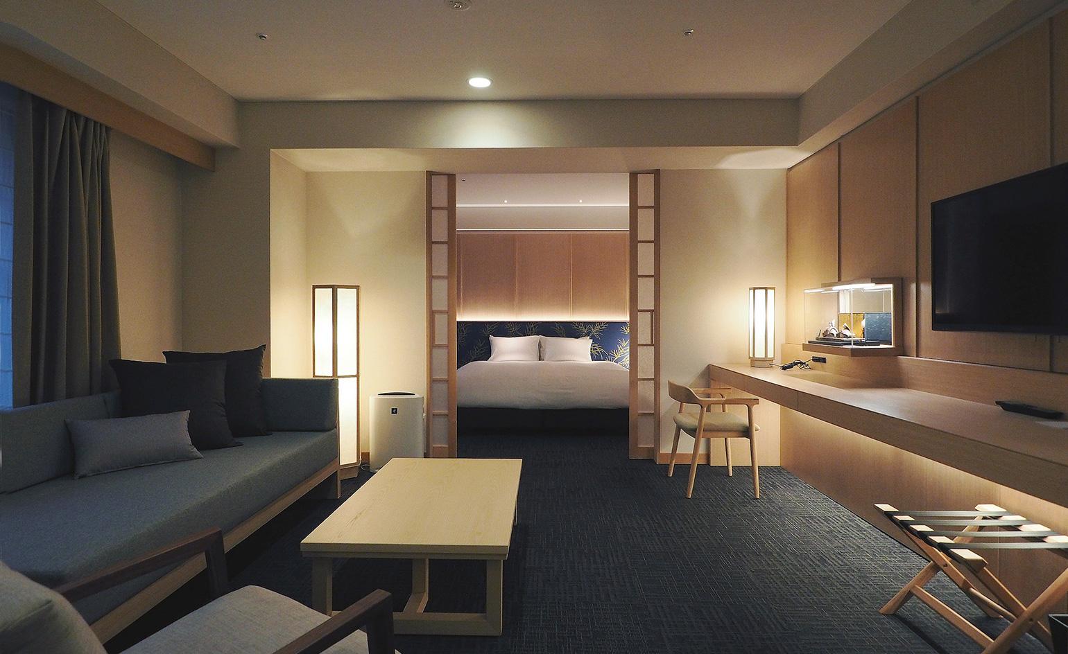 Studio King Size Bed