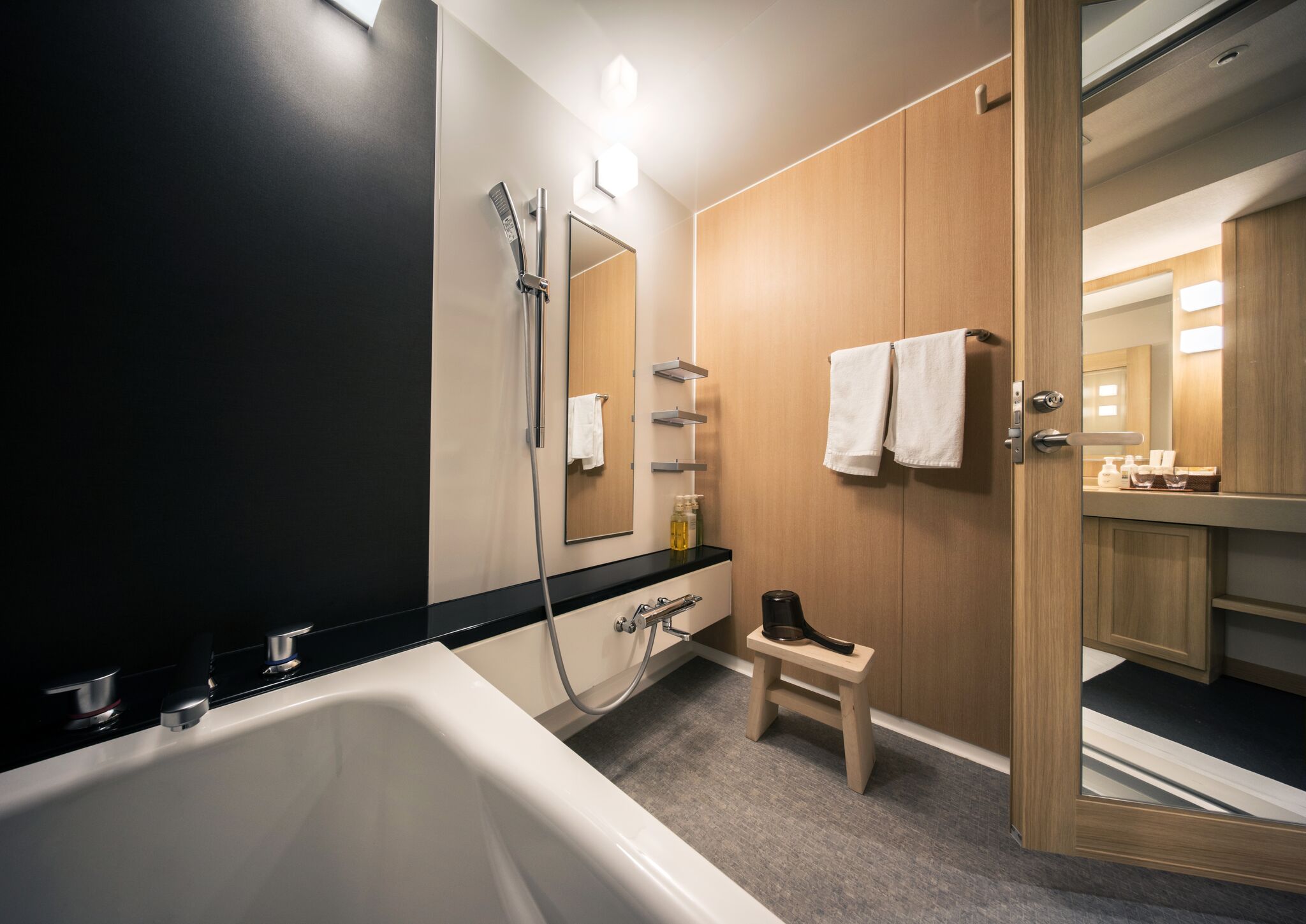 Studio King Size Bed