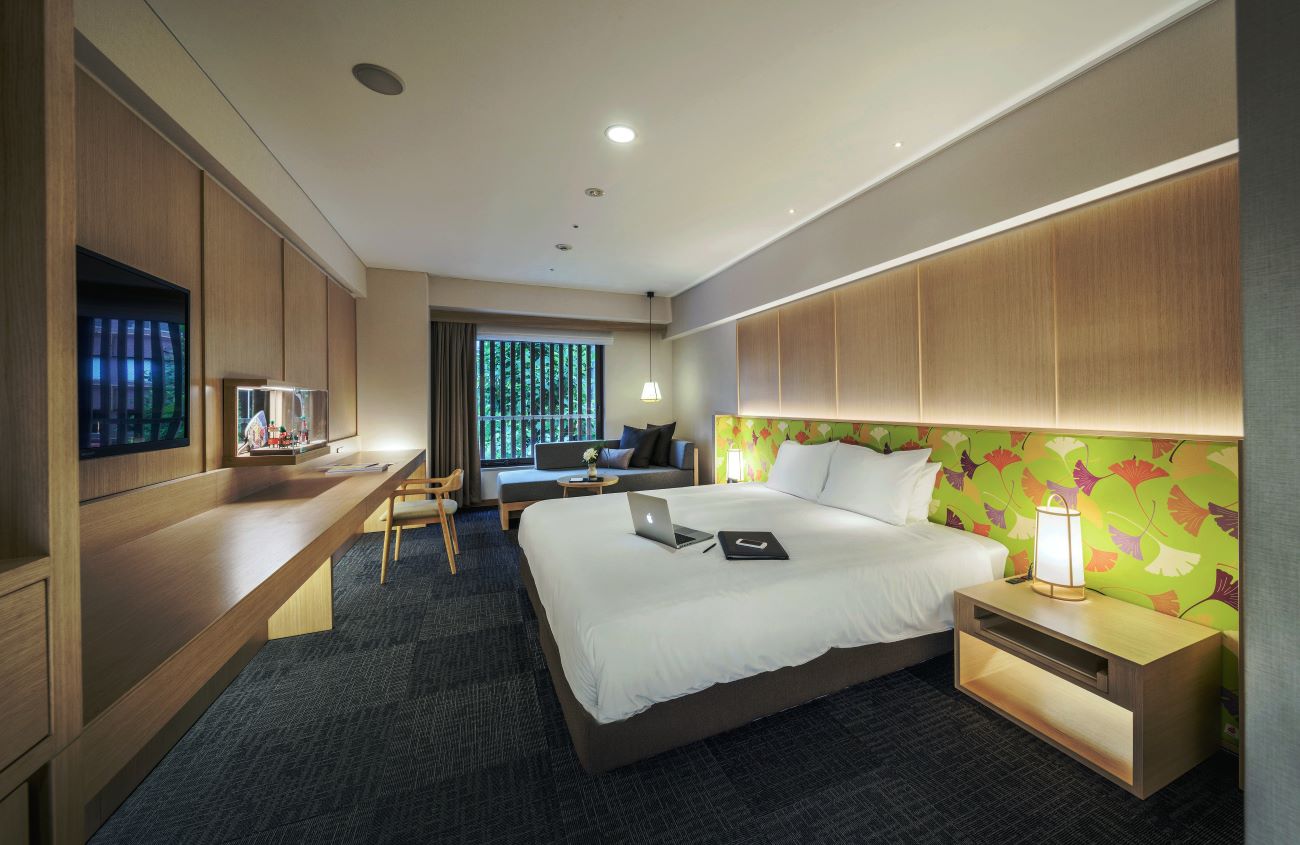 Triple Deluxe King Bed