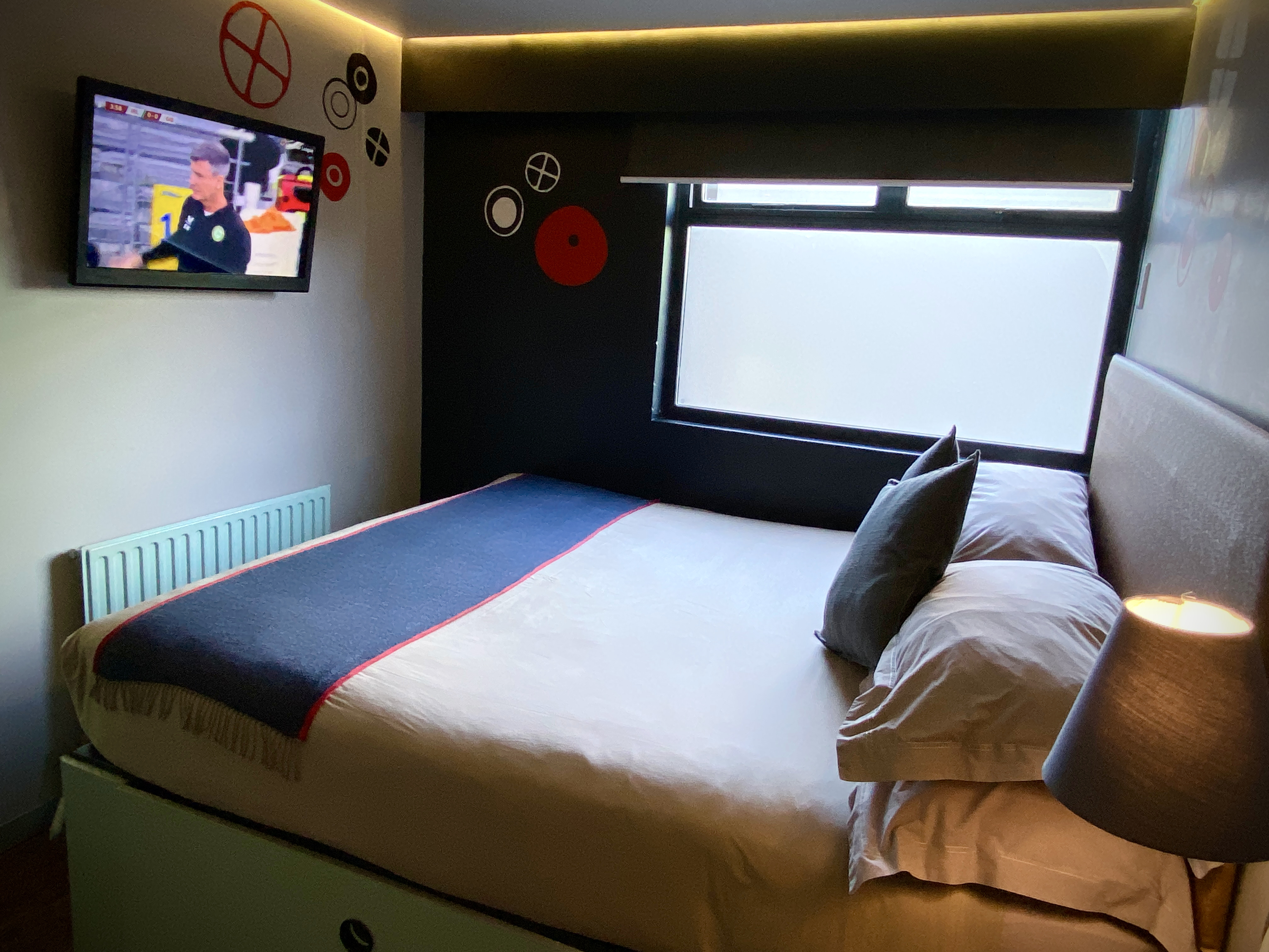 Double Queen Size Bed