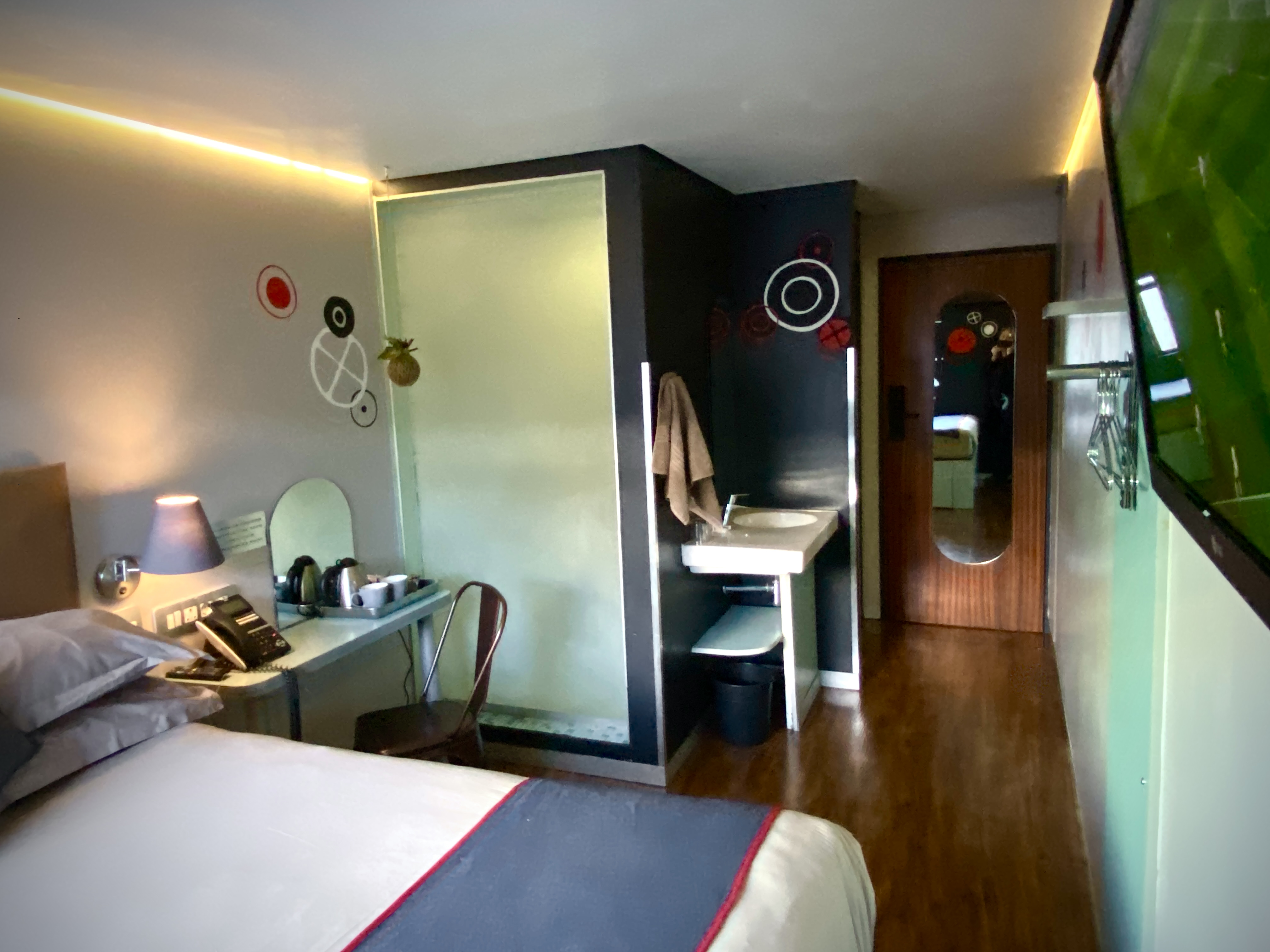 Double Queen Size Bed