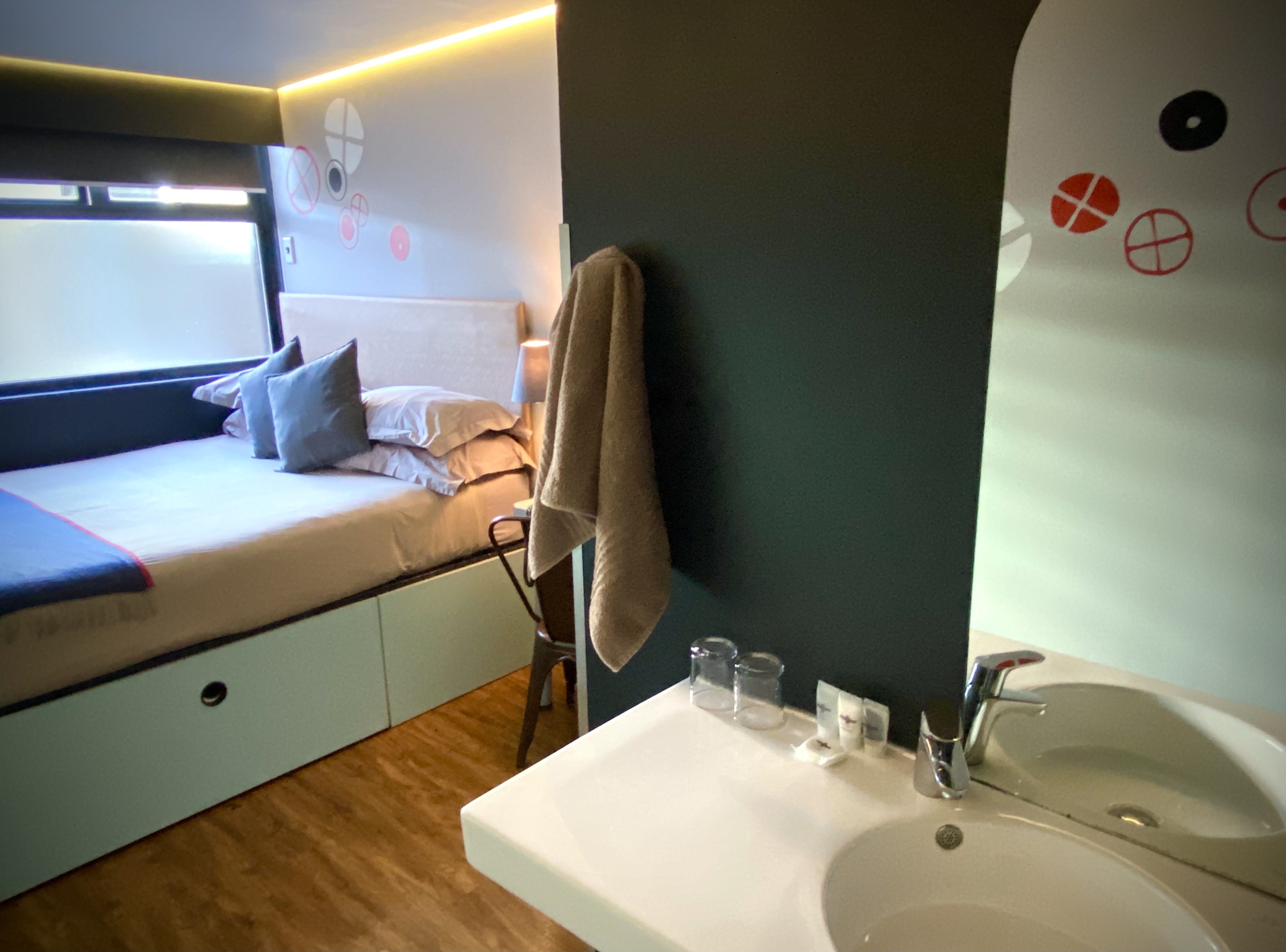 Double Queen Size Bed