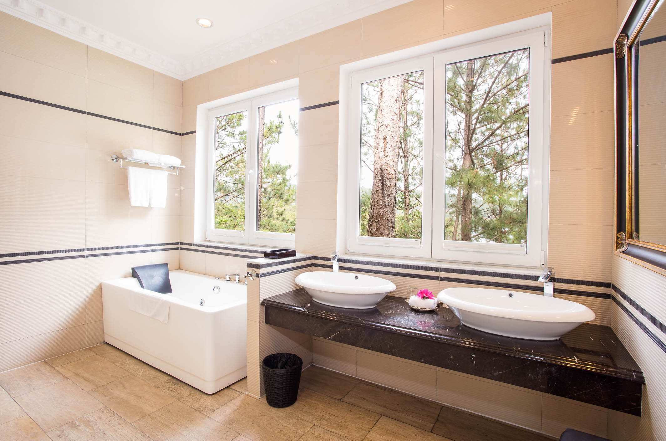 Double or Twin Lake View