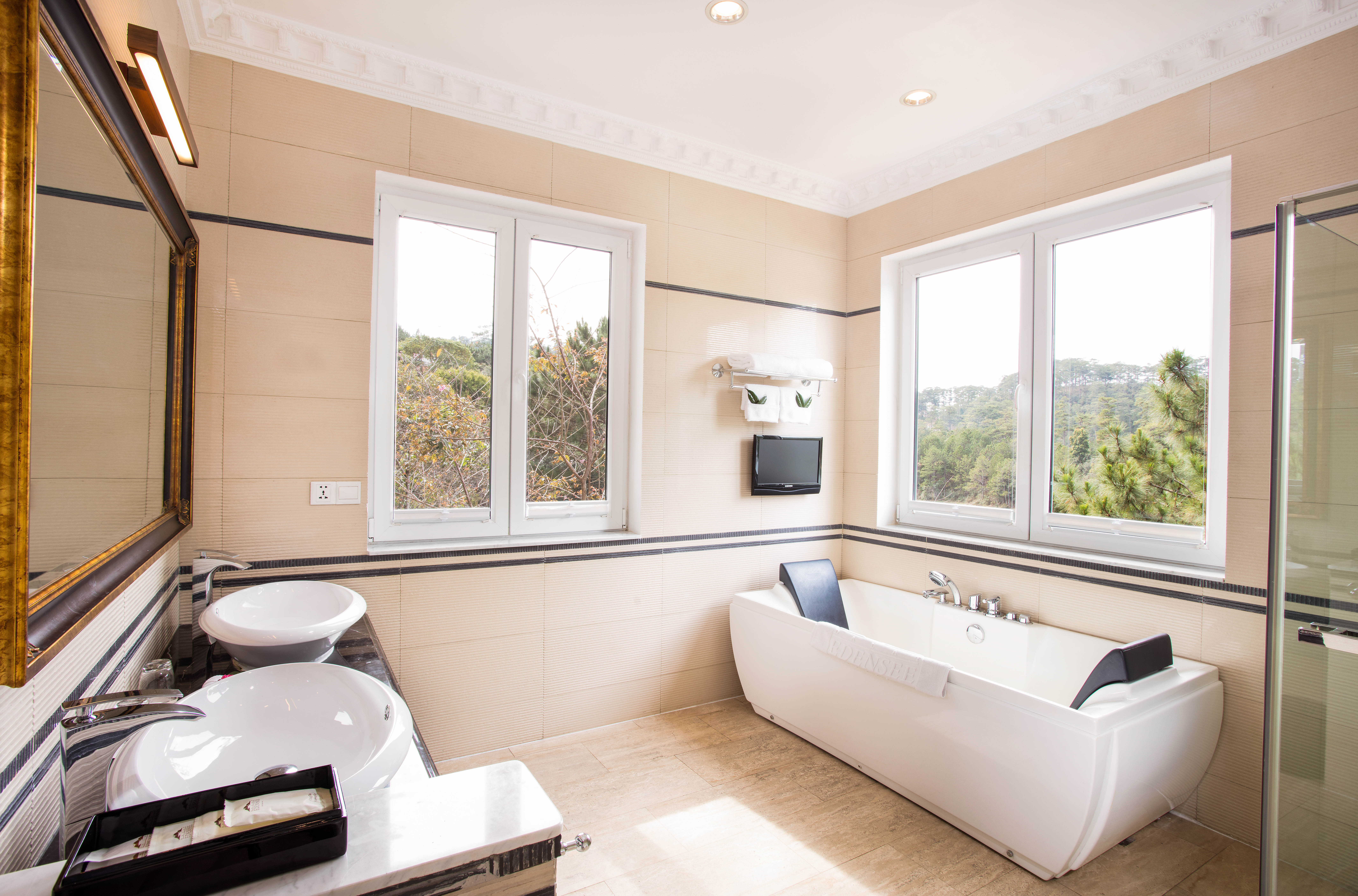 Junior Suite Garden View