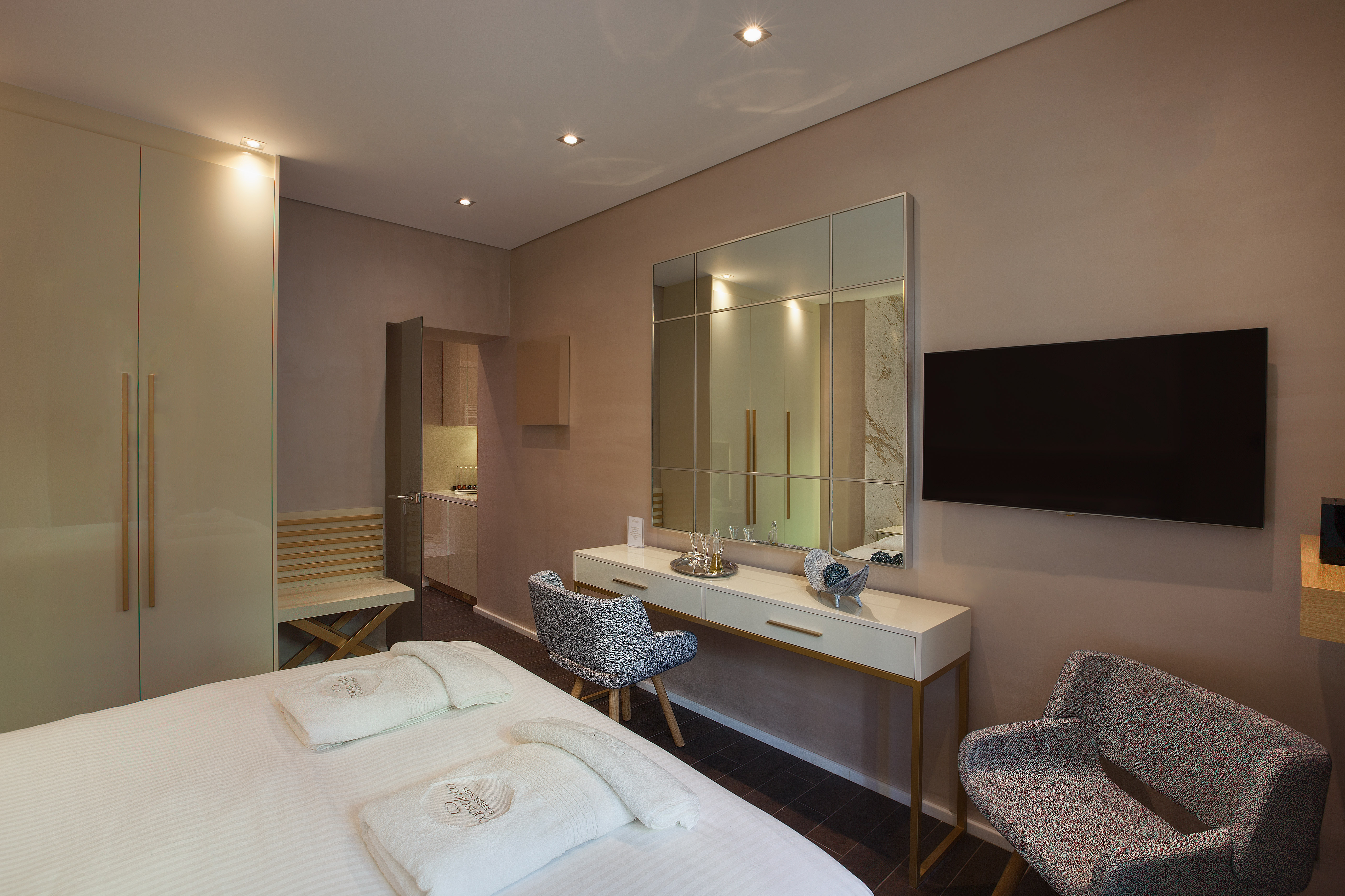 Suite Two Bedrooms