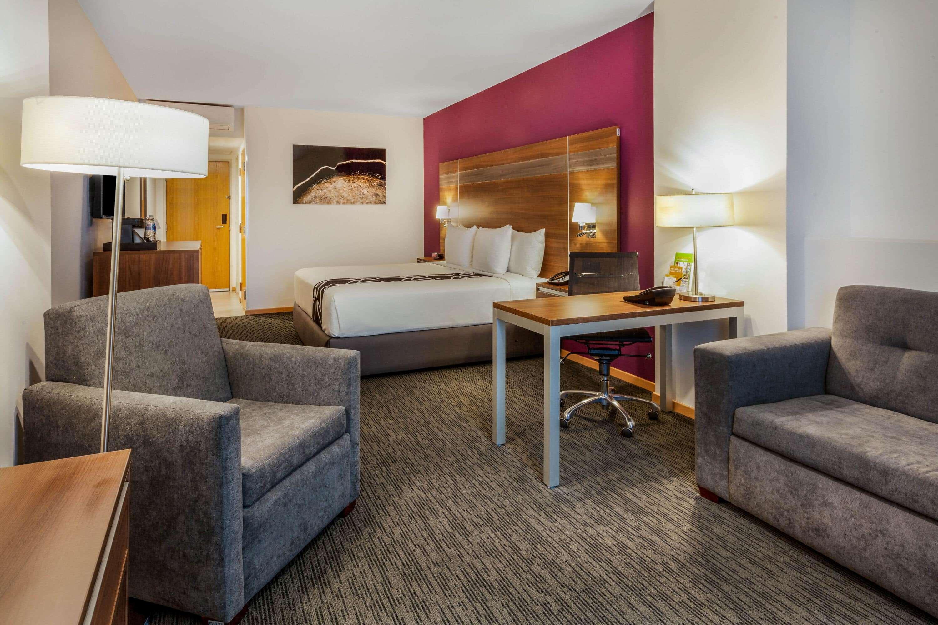 Suite Deluxe King Bed