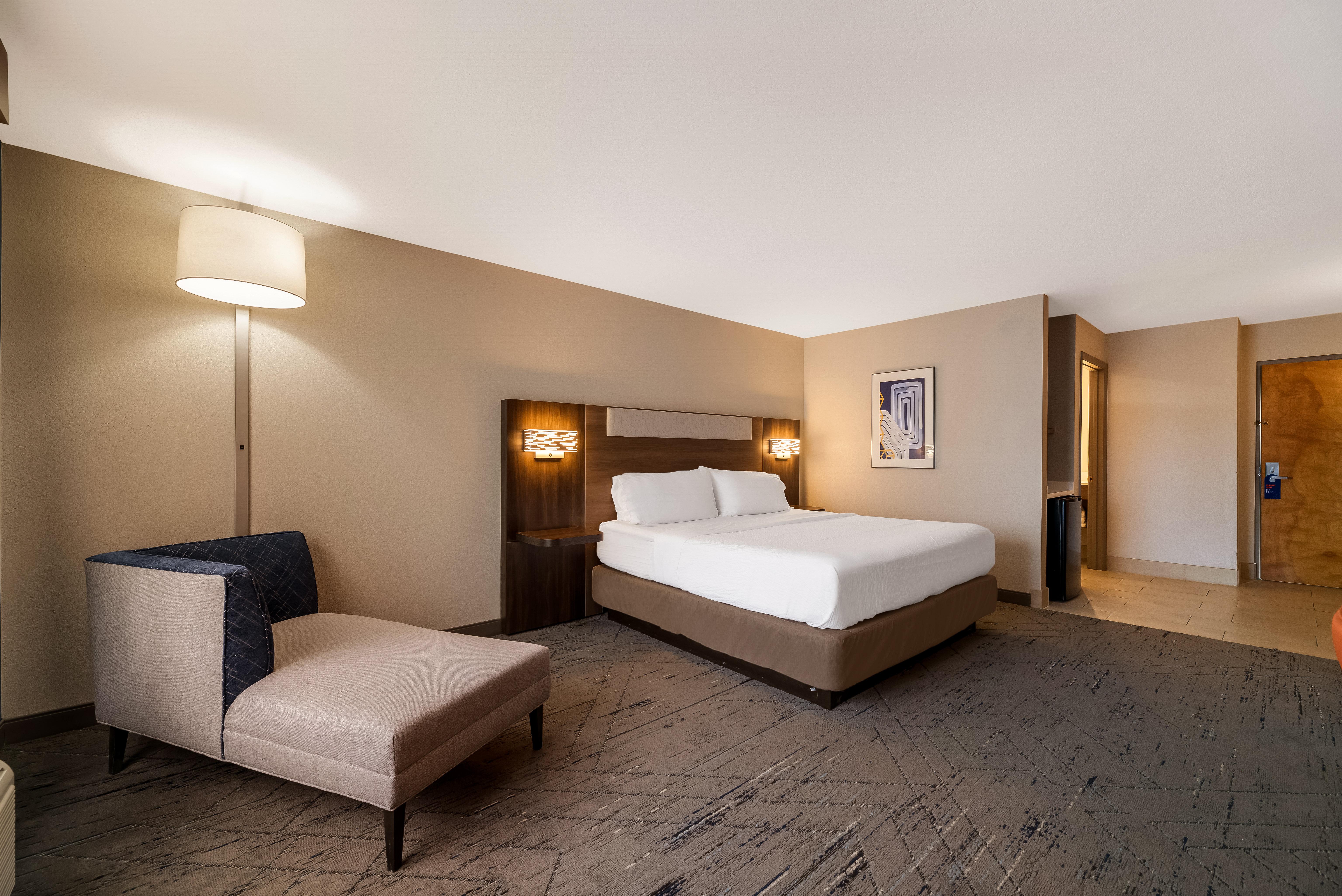 Double King Bed Non Smoking