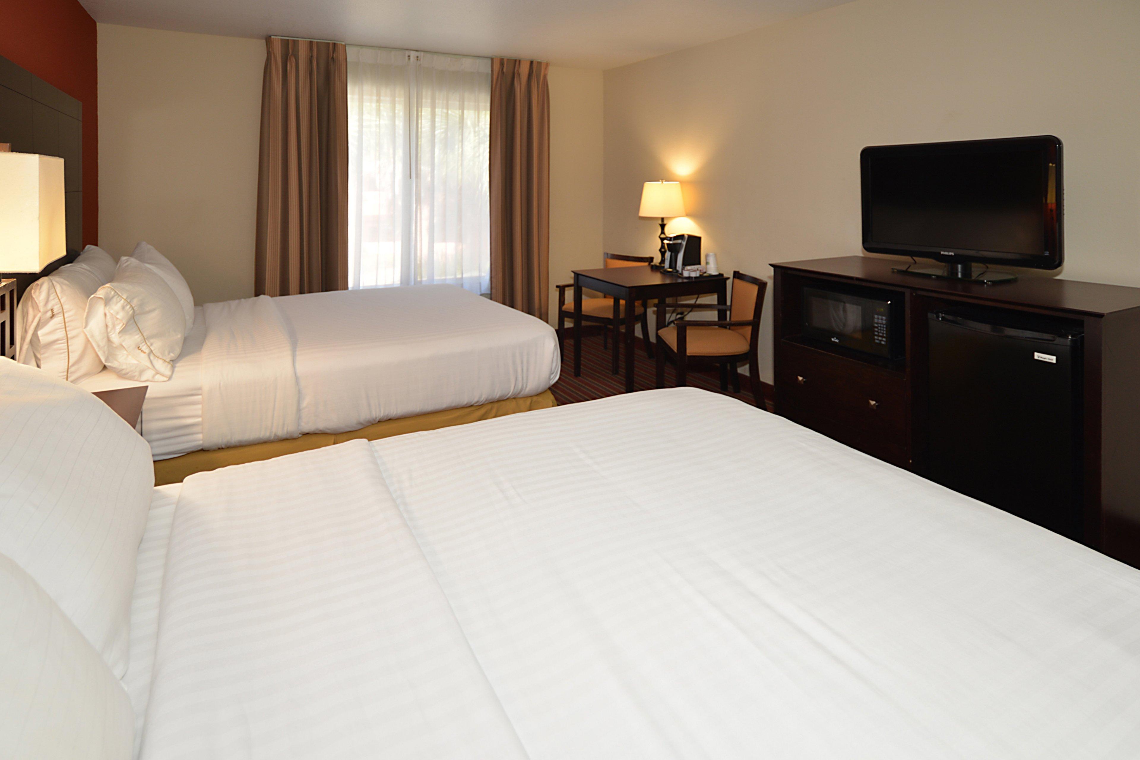 Double Two Queen Beds Non Smoking