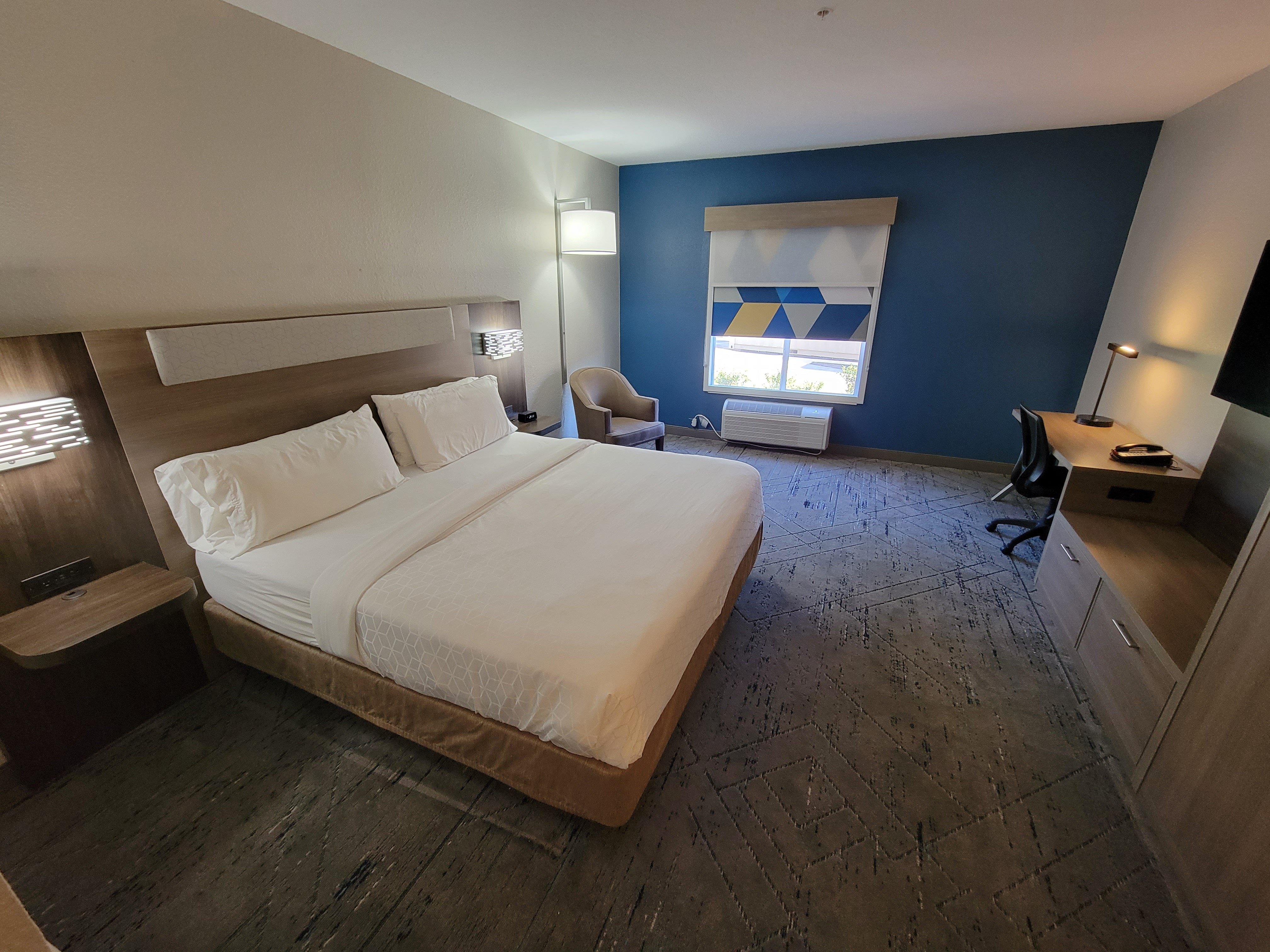 Double King Bed Non Smoking