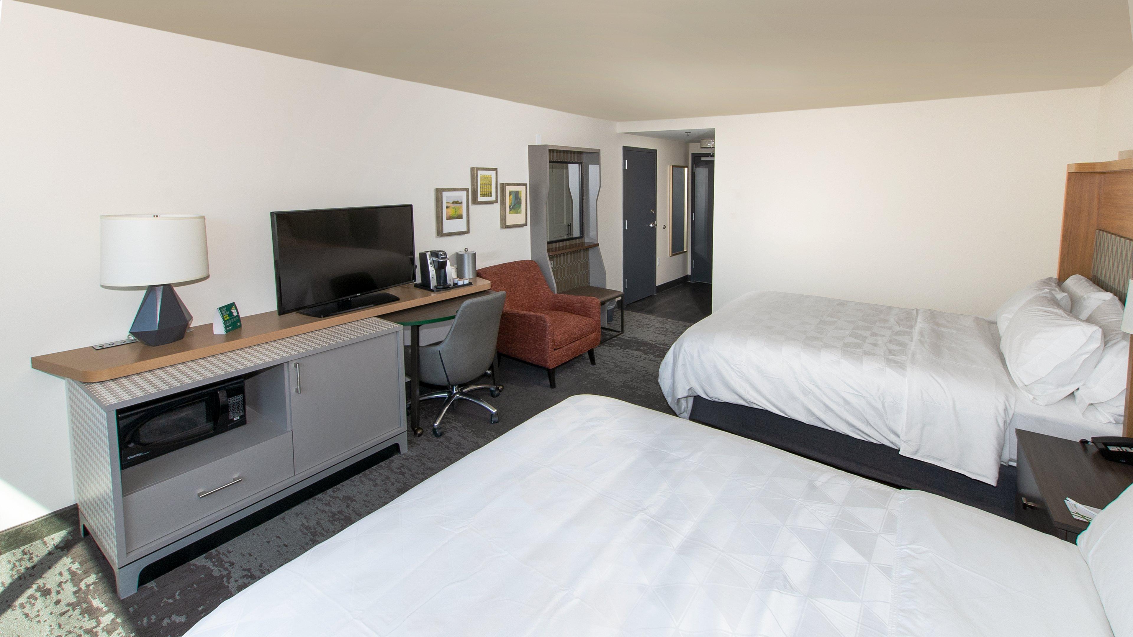 Quadruple Two Queen Beds