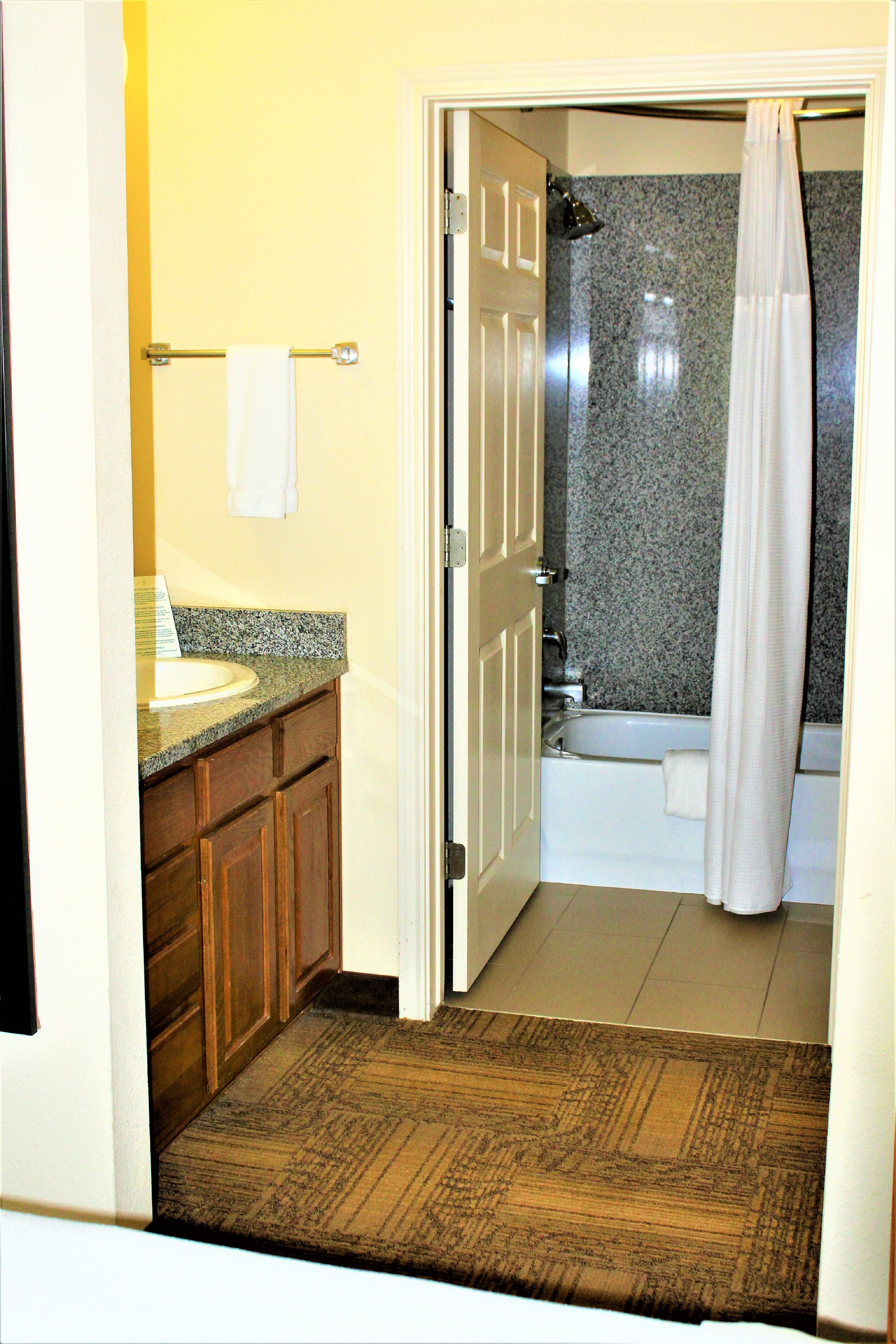 Studio Queen Bed Non Smoking