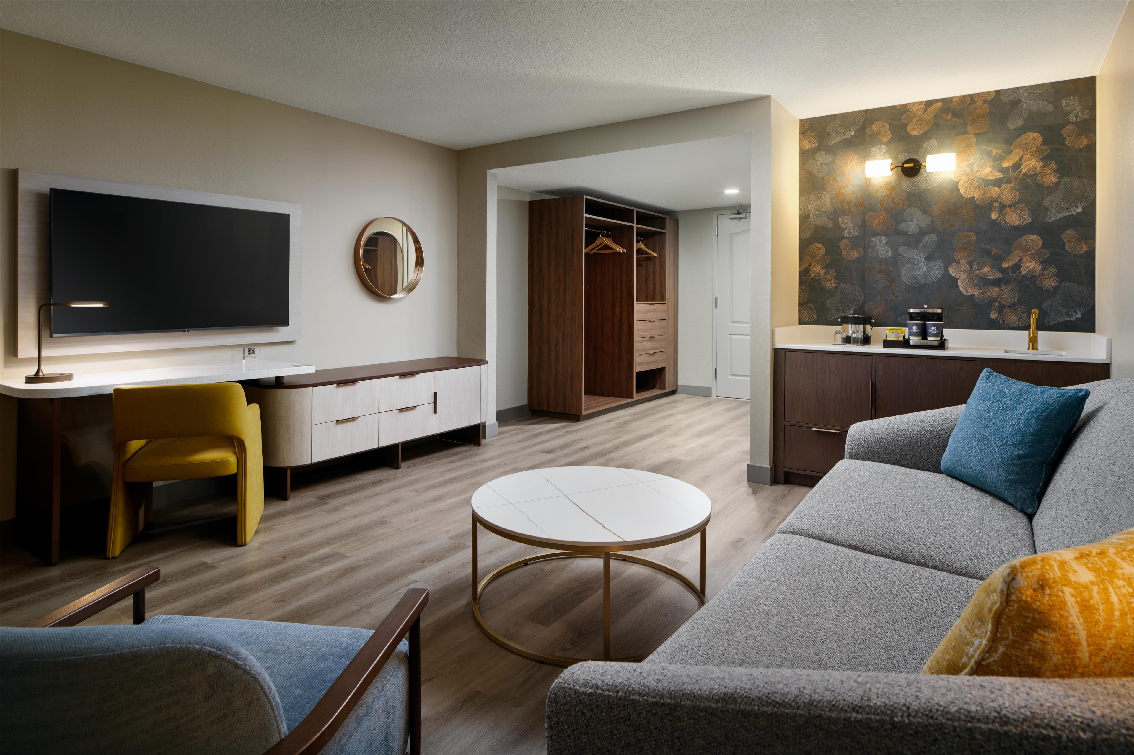 Suite King Bed Two Bedrooms