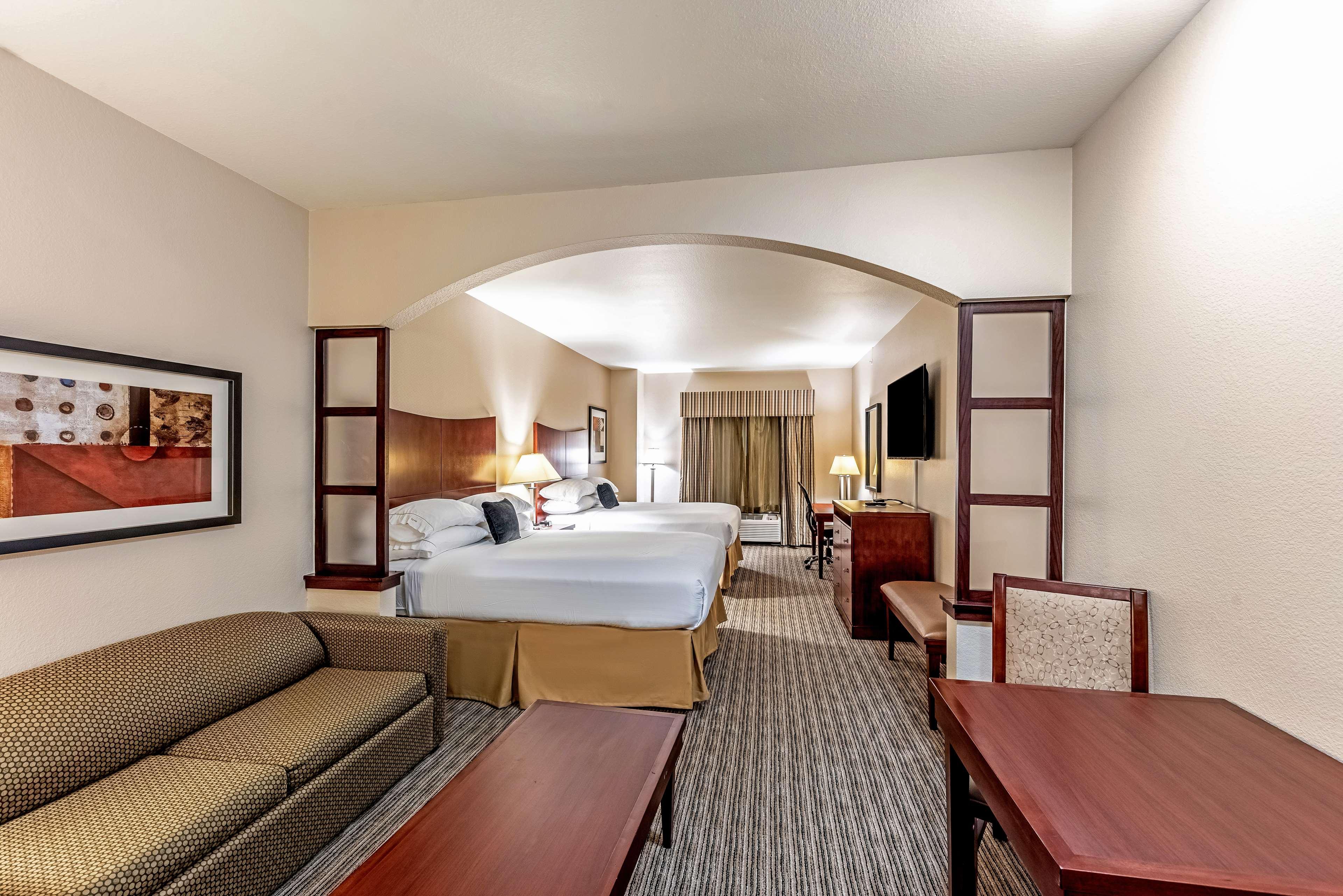 Suite Accessible-two Queen Beds