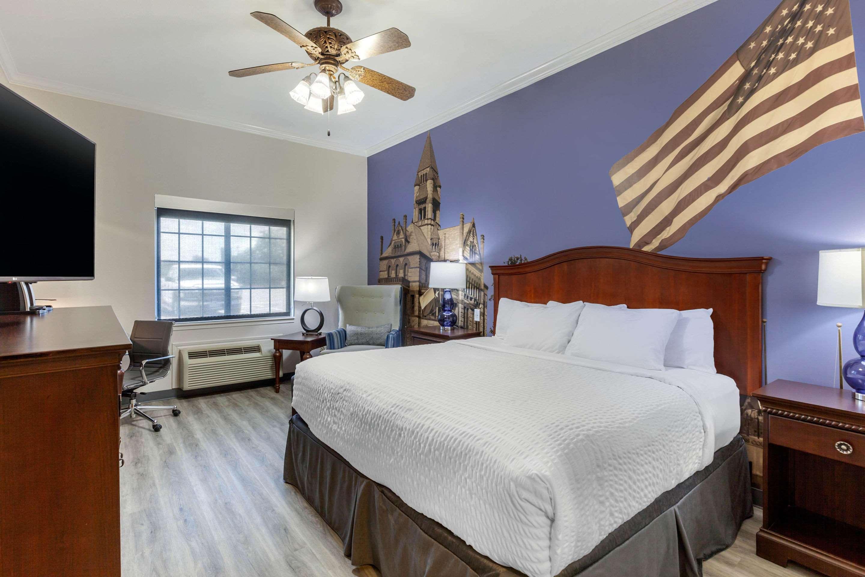 Double King Bed Non Smoking