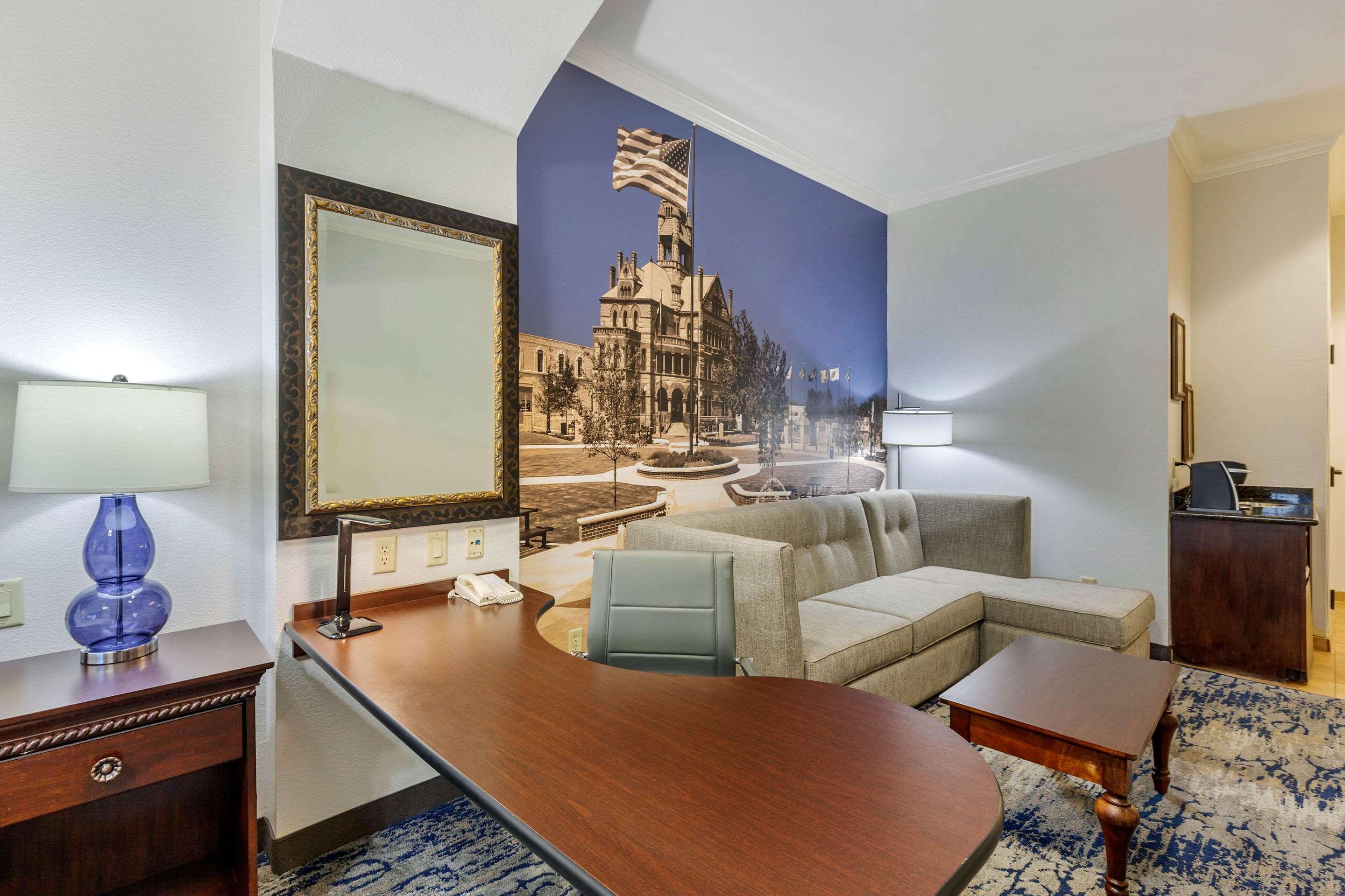 Suite King Bed Non Smoking