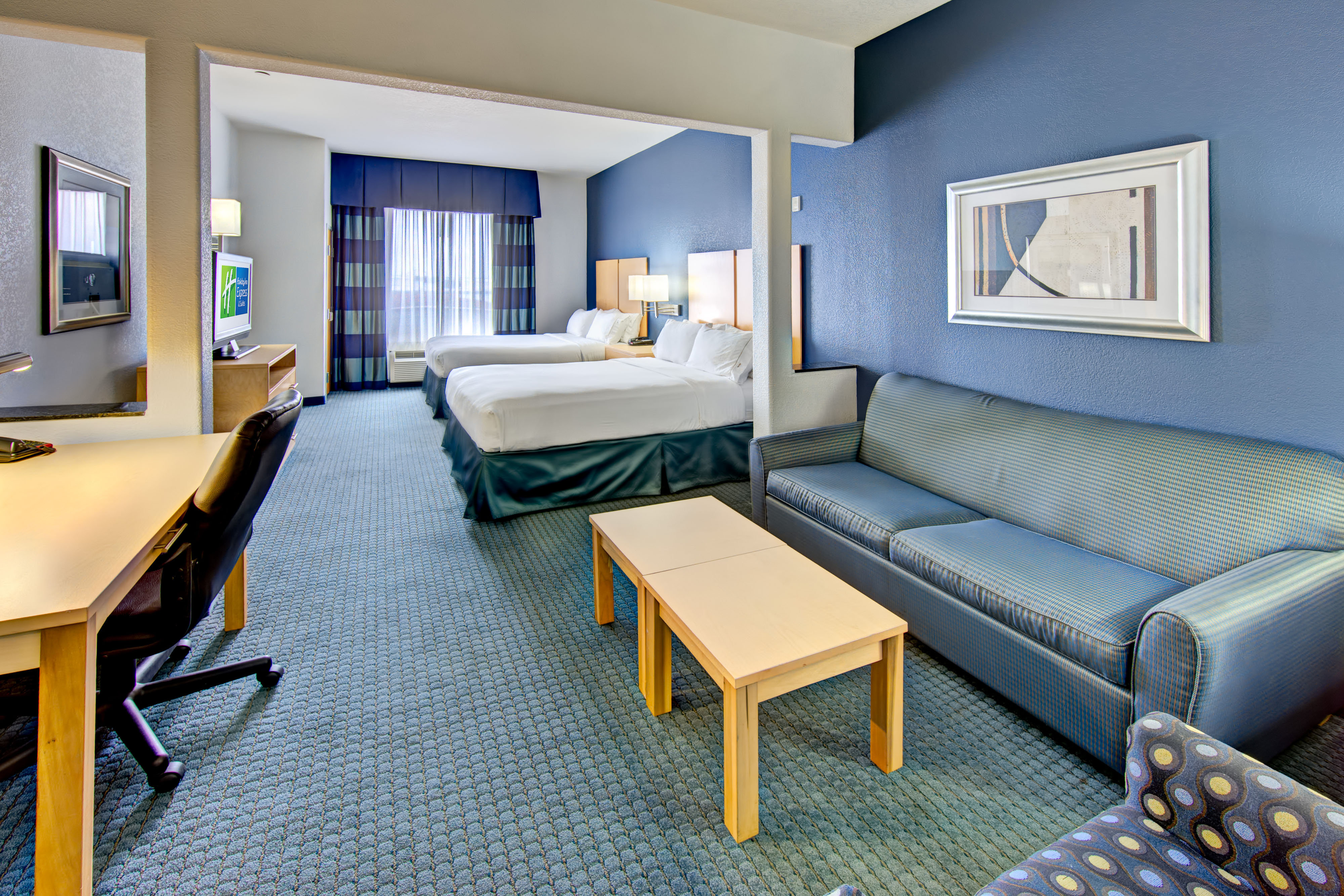 Suite Two Queen Beds Non Smoking