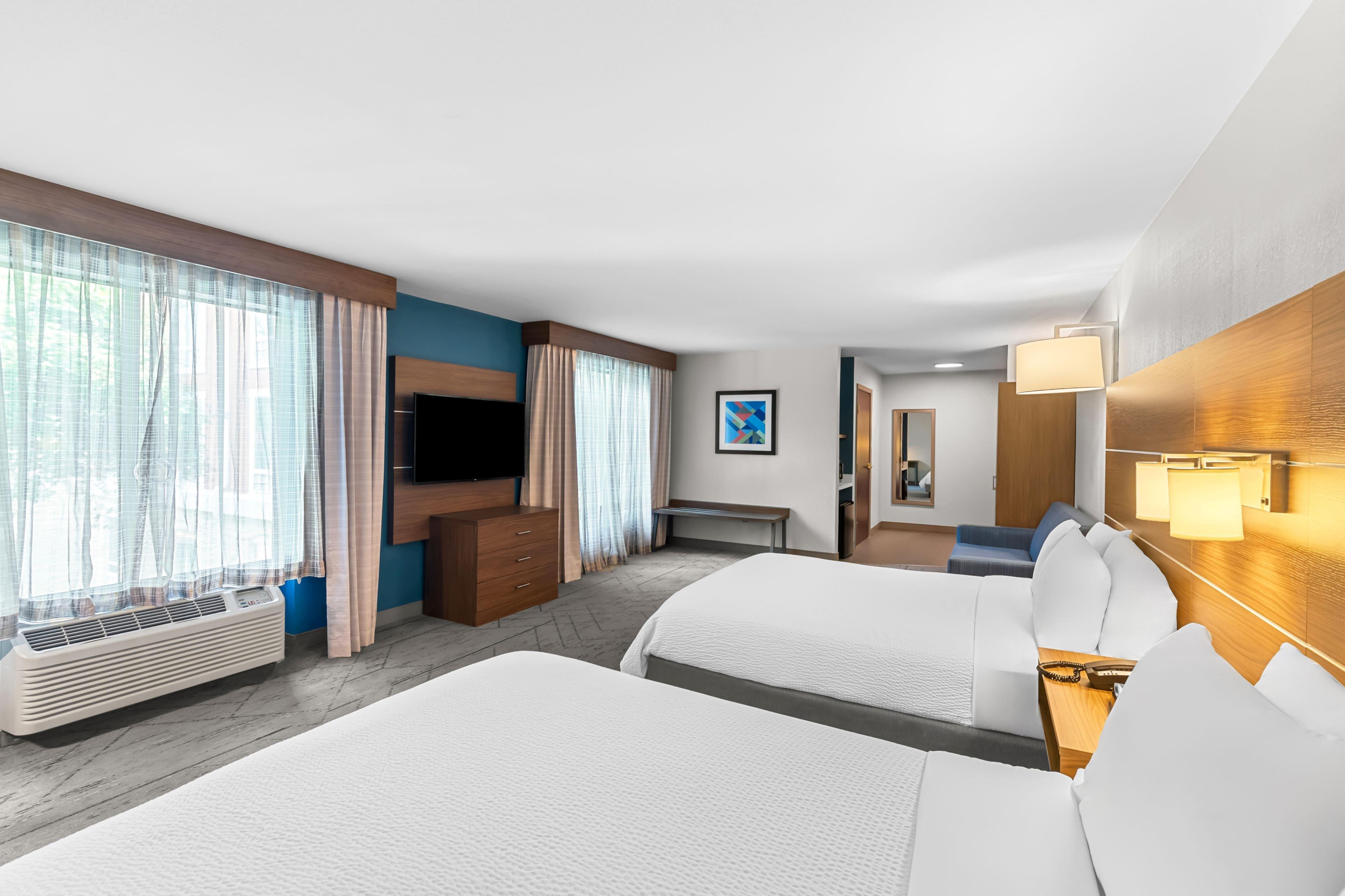 Suite Two Queen Beds