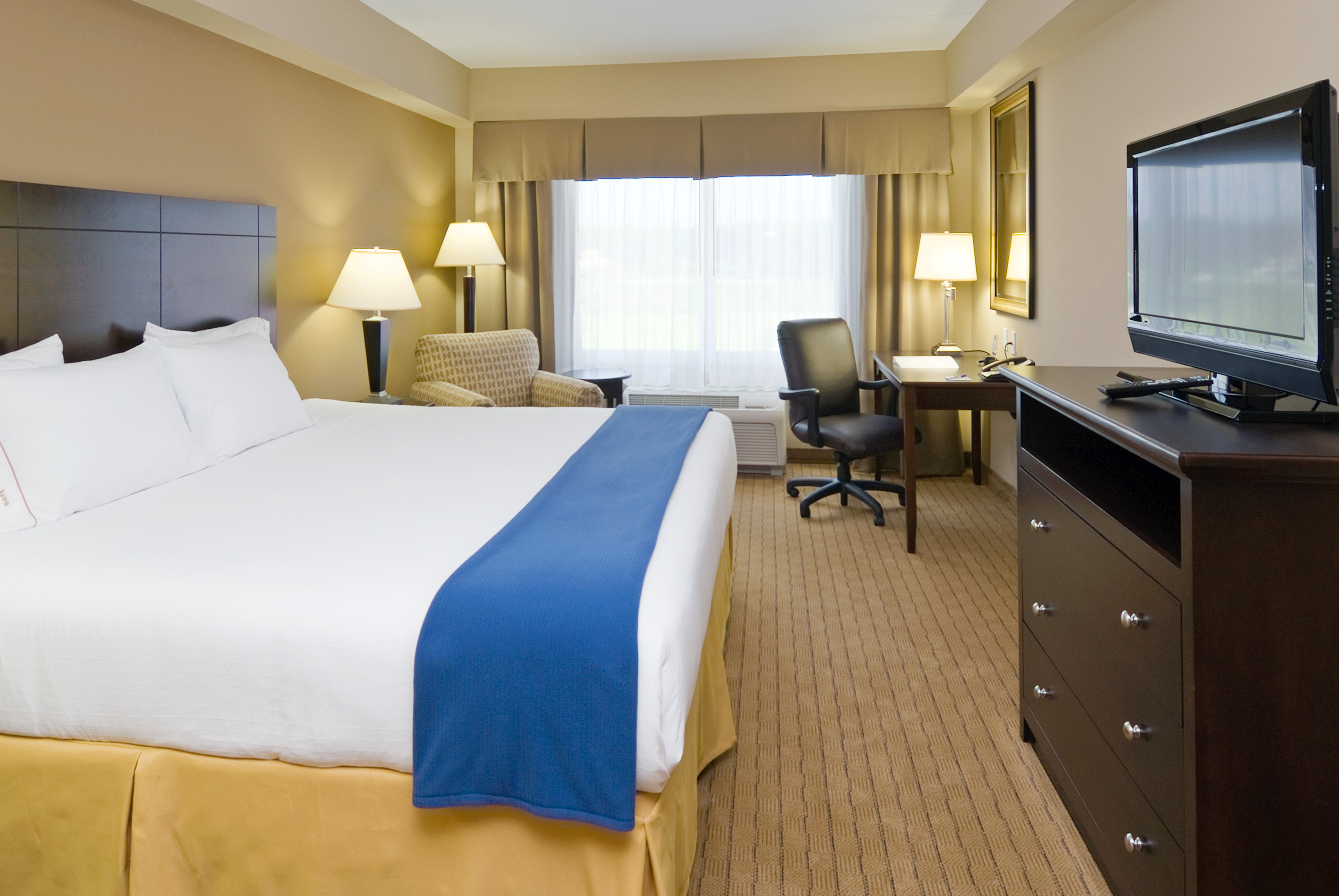 Double King Bed Non Smoking