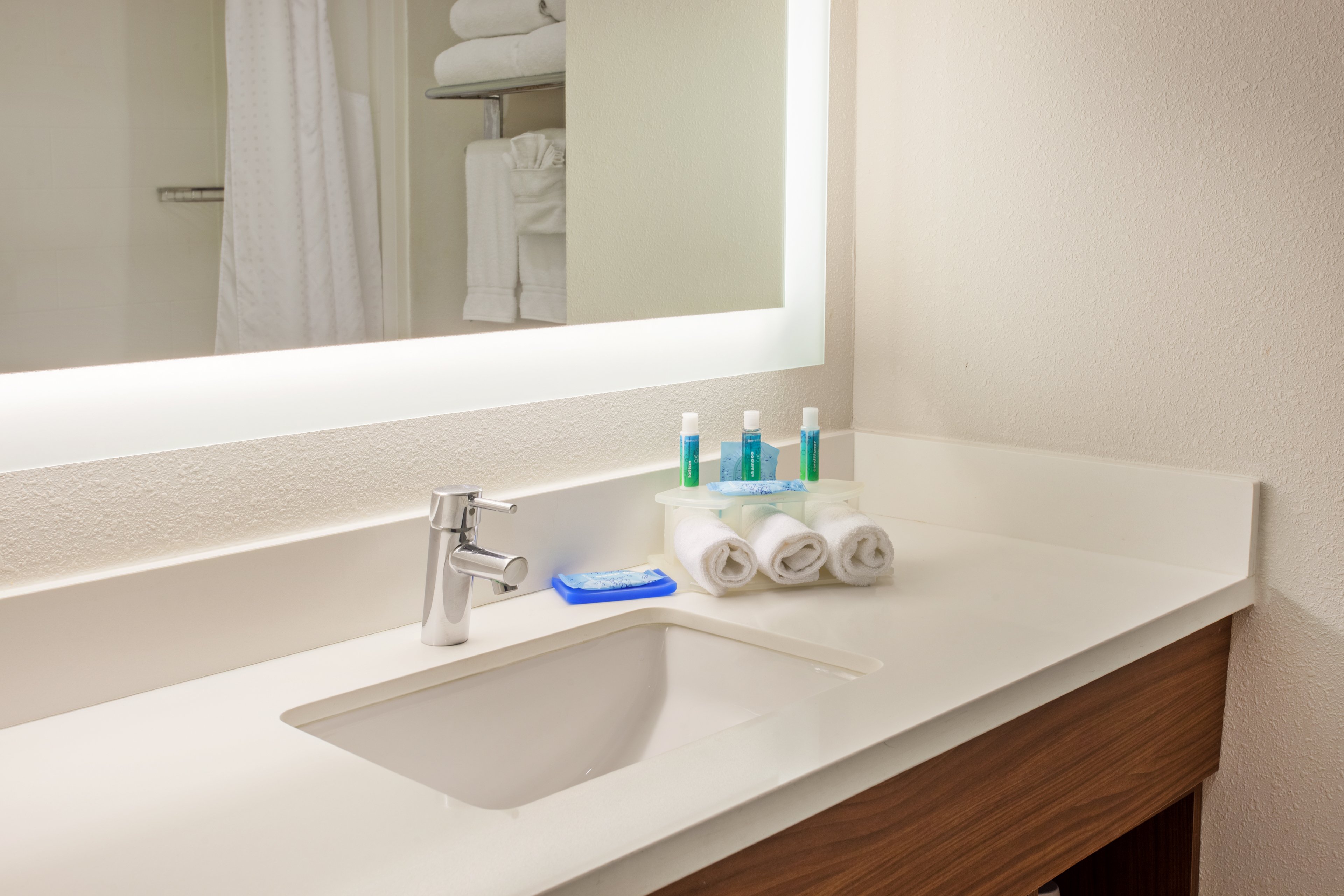 Double King Bed Non Smoking