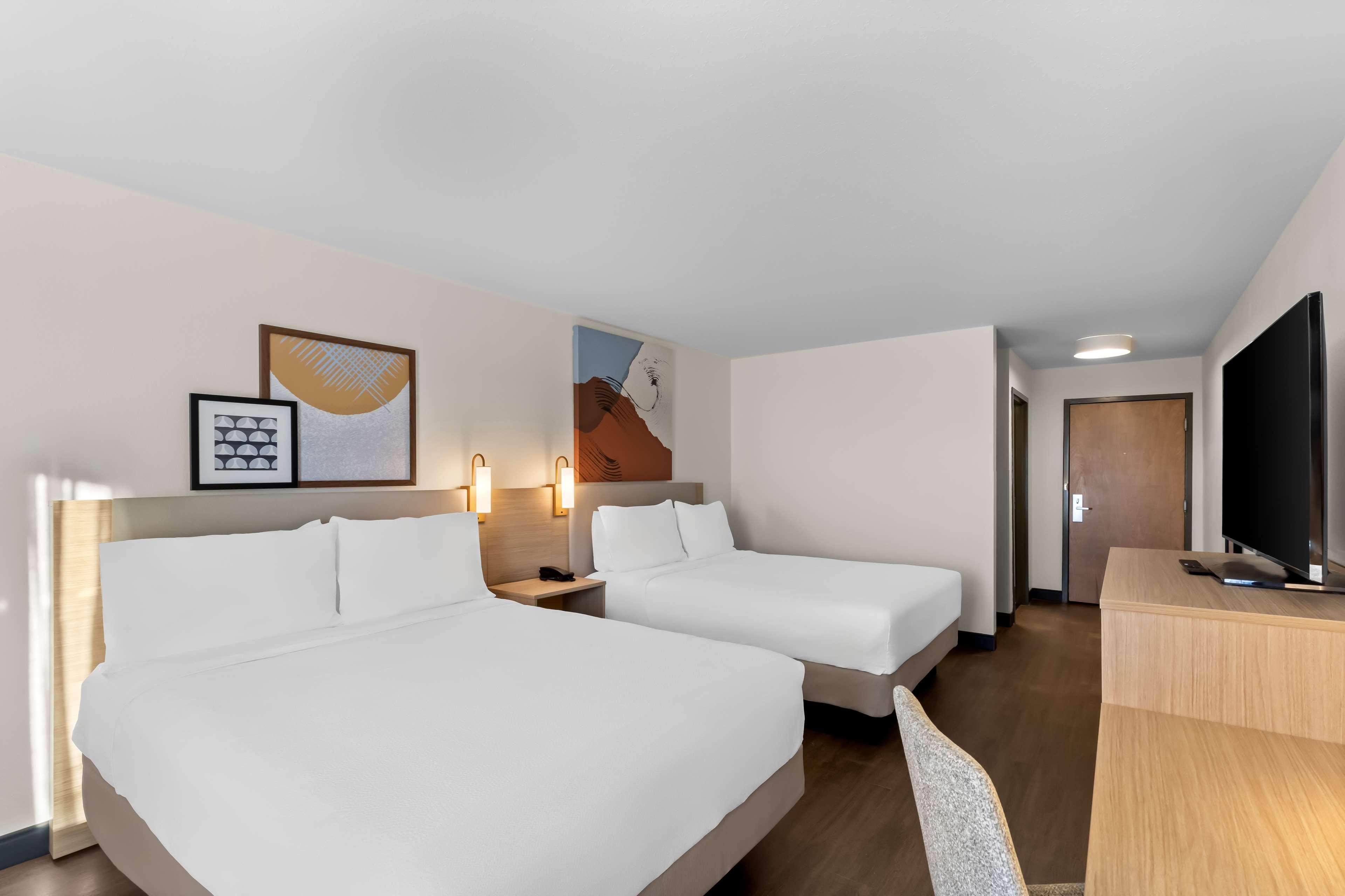 Double Two Queen Beds