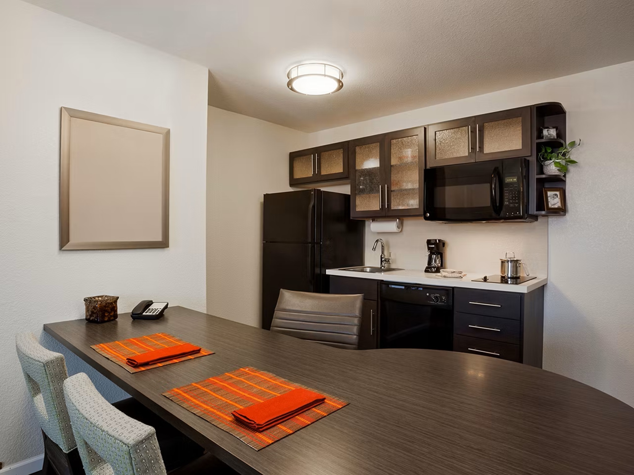 Studio Accessible-queen Size Bed