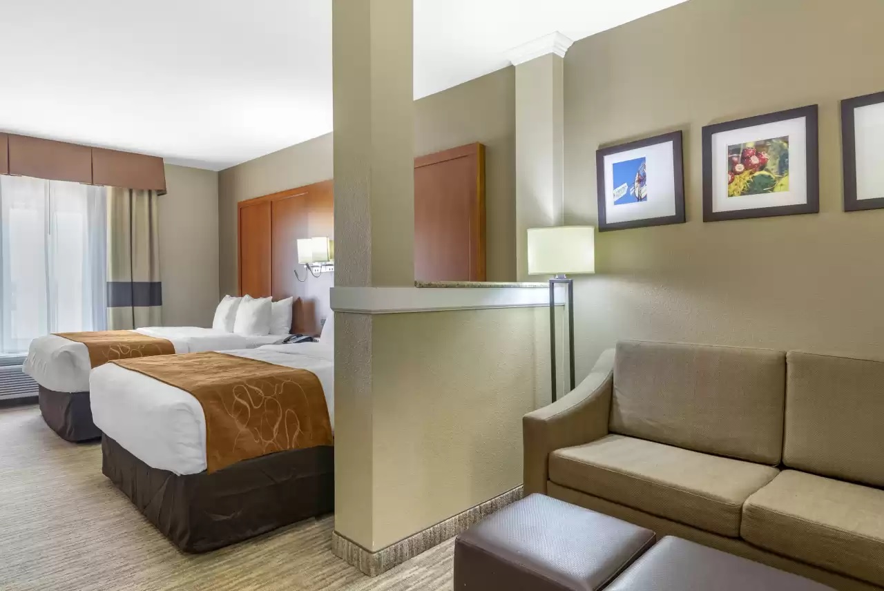 Suite Two Queen Beds