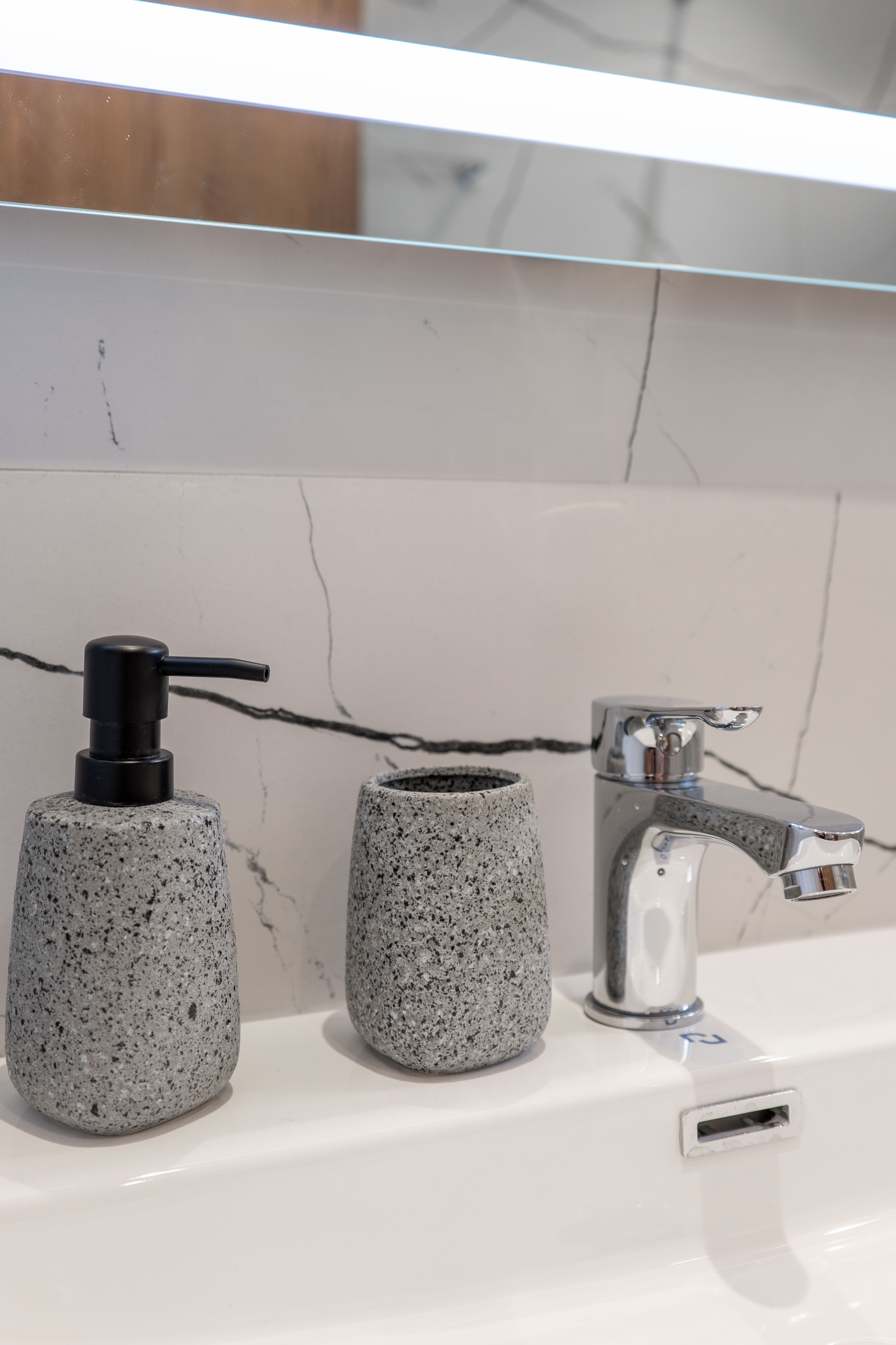 Double Deluxe Side Sea View