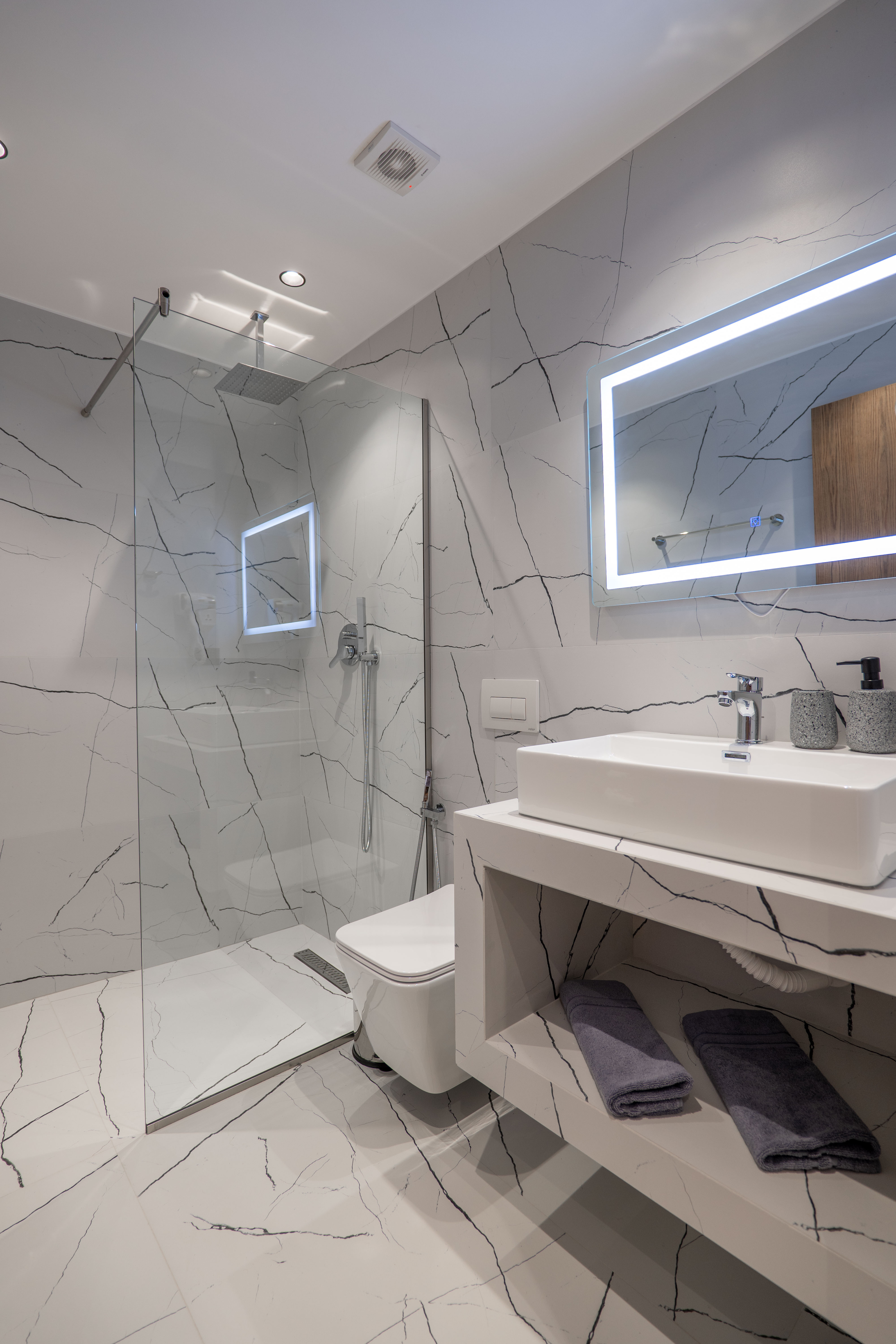 Double Deluxe Sea View with Balcony