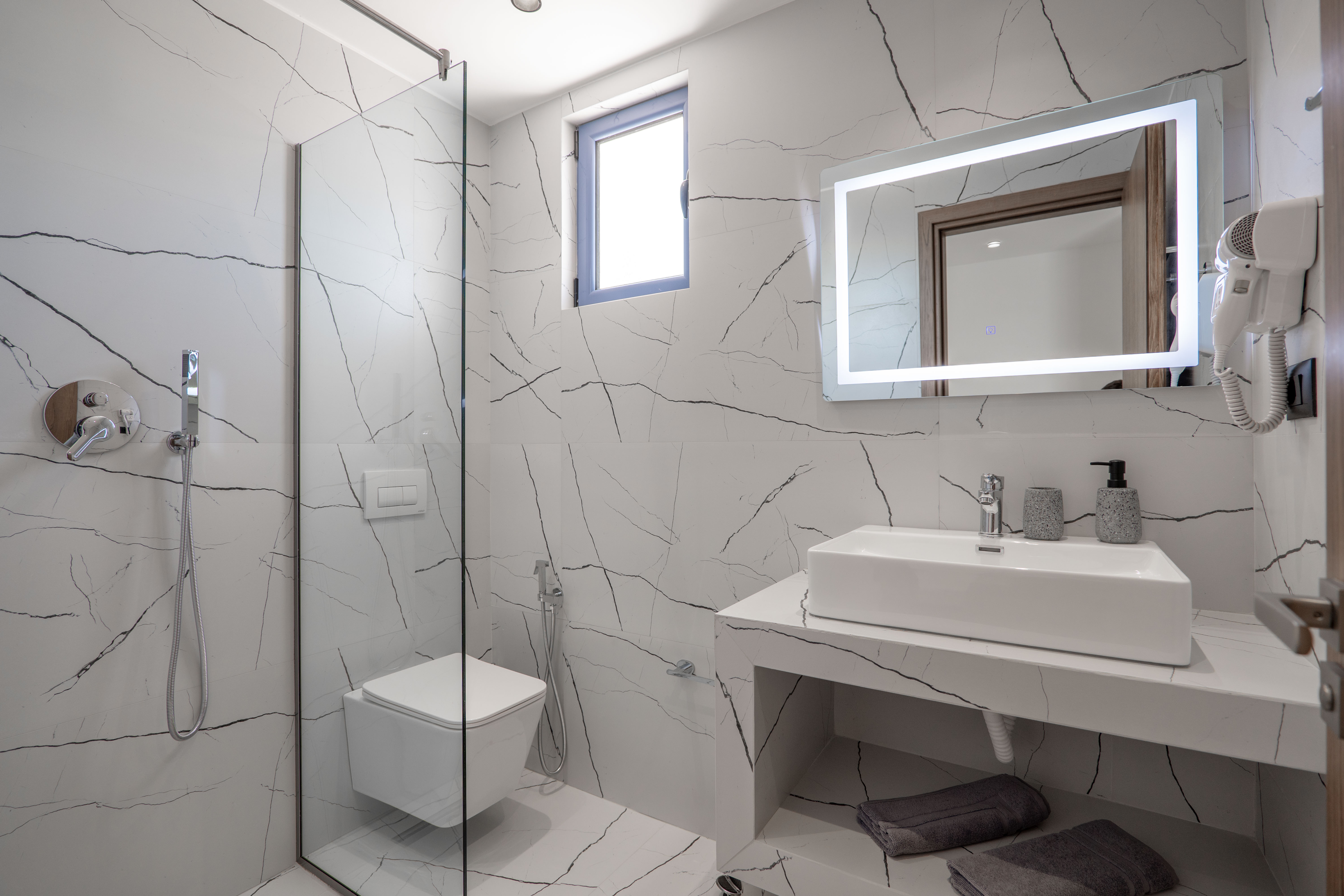 Triple Deluxe Sea View with Balcony