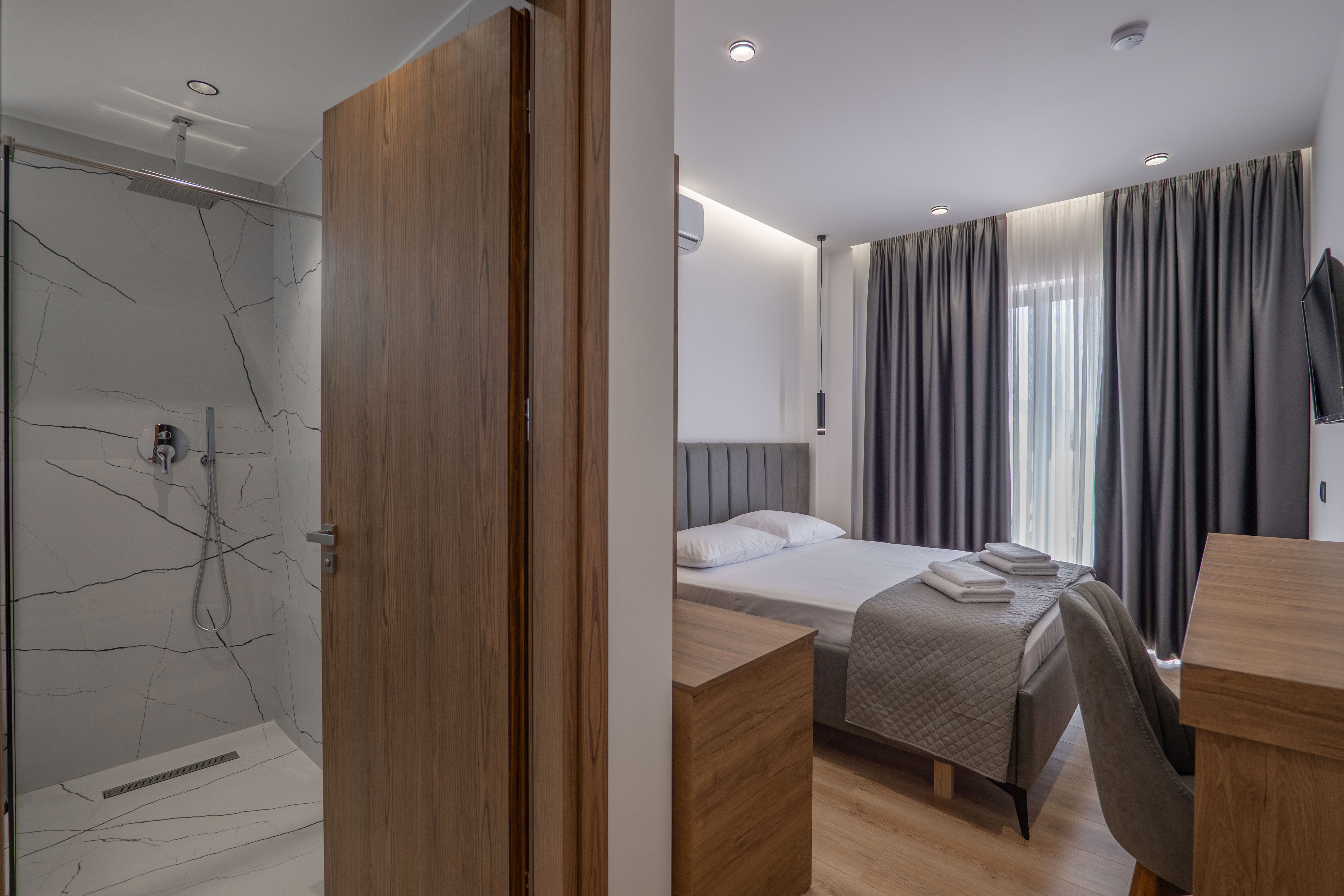 Double Deluxe Side Sea View