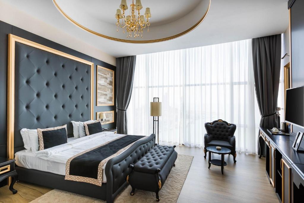 Junior Suite Mountain View