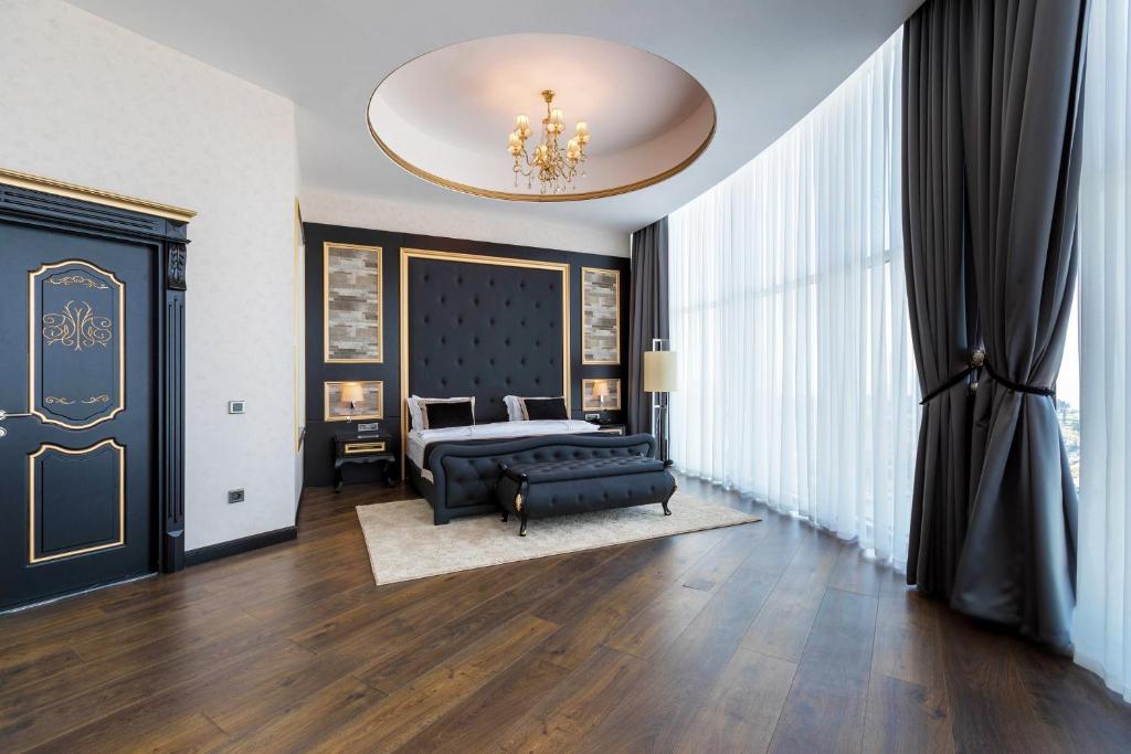 Junior Suite Mountain View