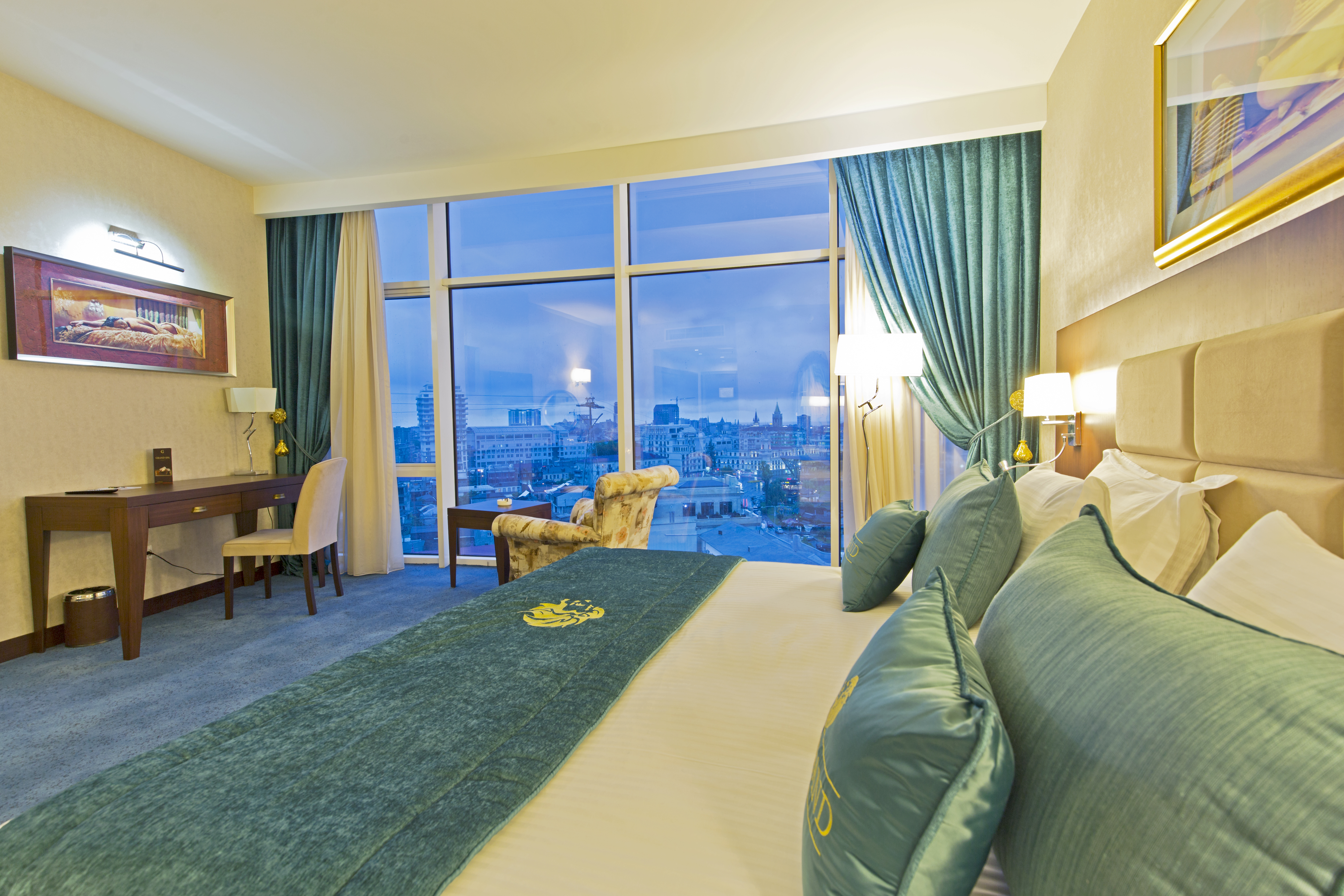 Double Superior Mountain View