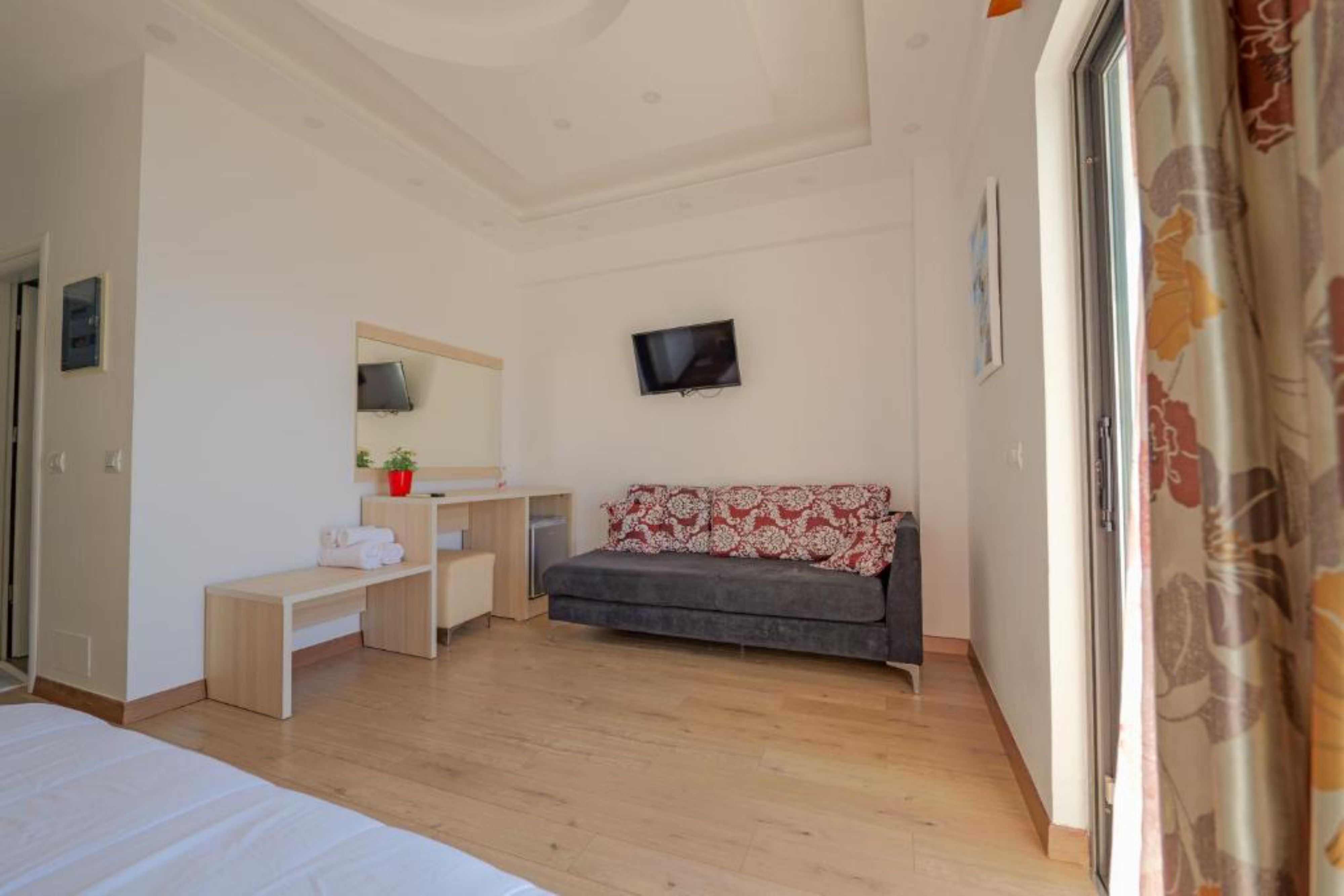 Quadruple Sea View with Air Conditioning