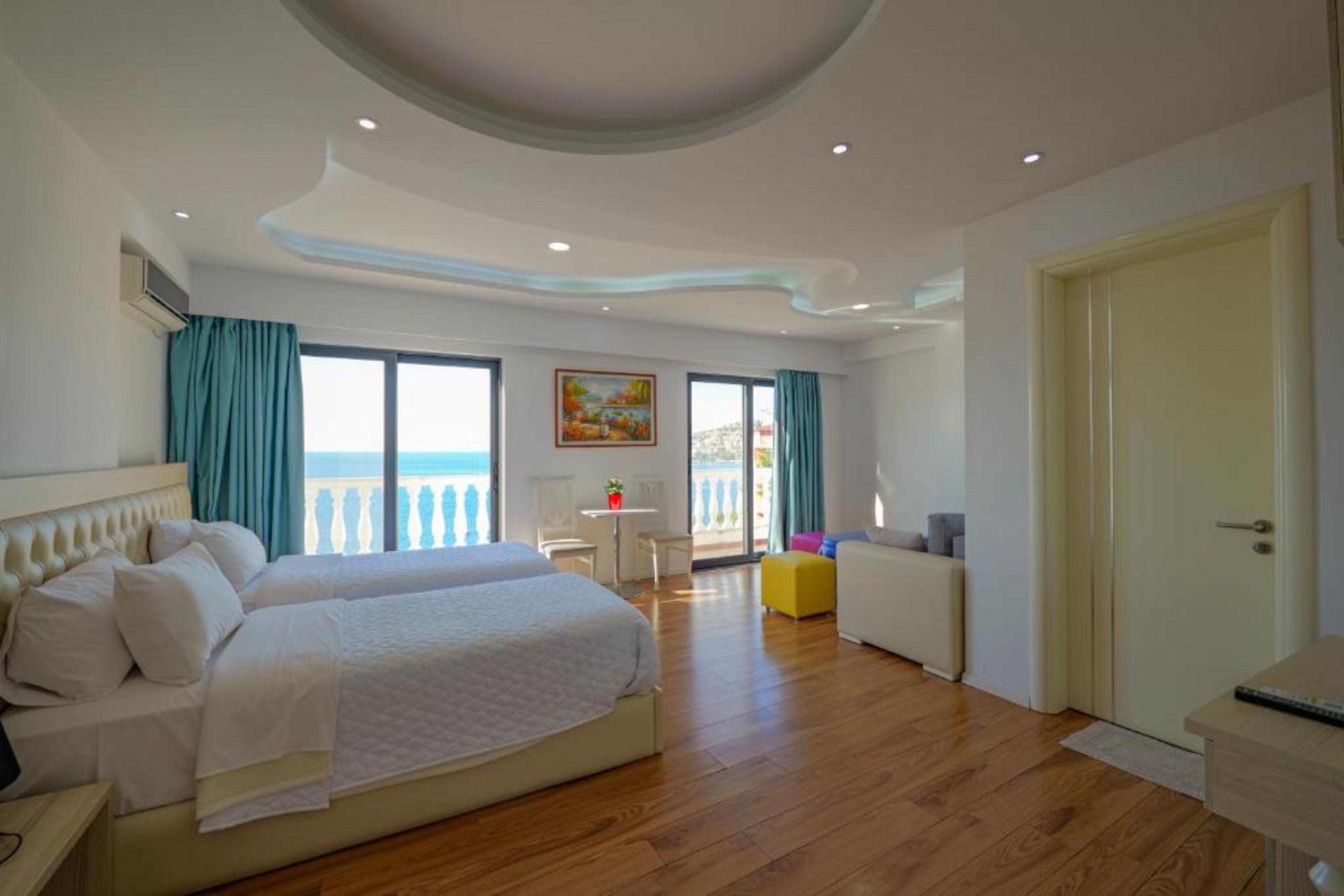 Suite Sea View with Air Conditioning