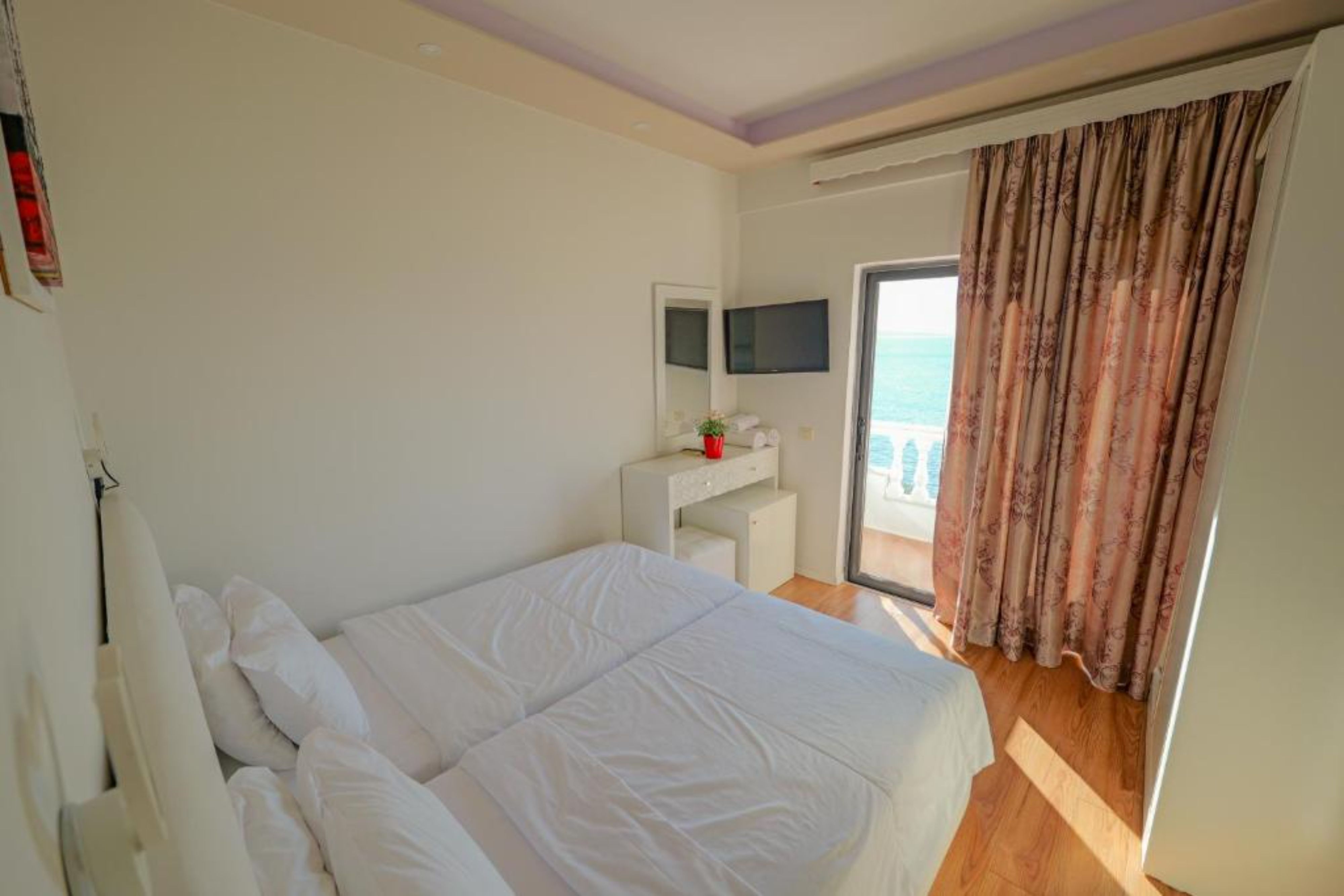 Double or Twin Economy