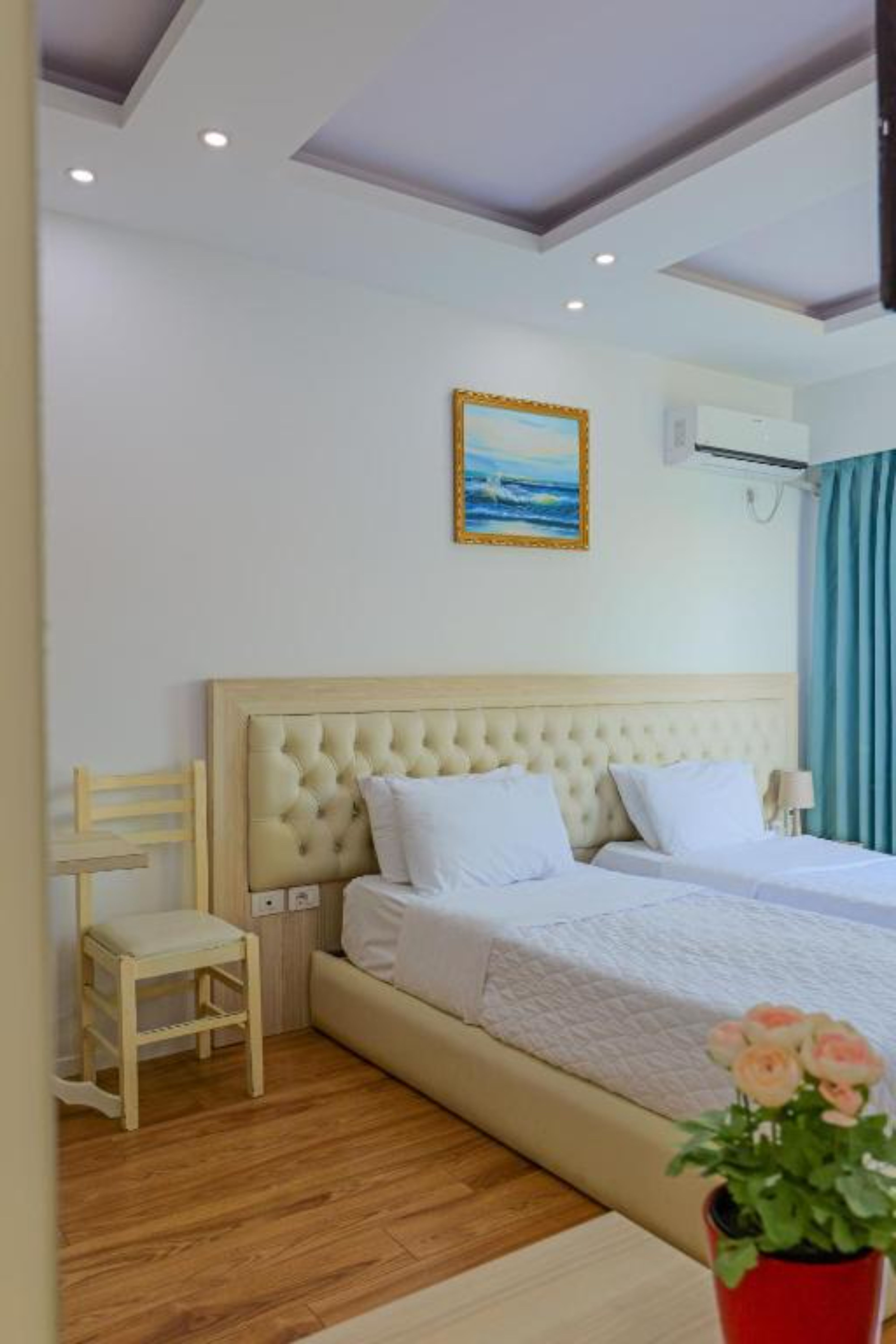 Double or Twin One Bed