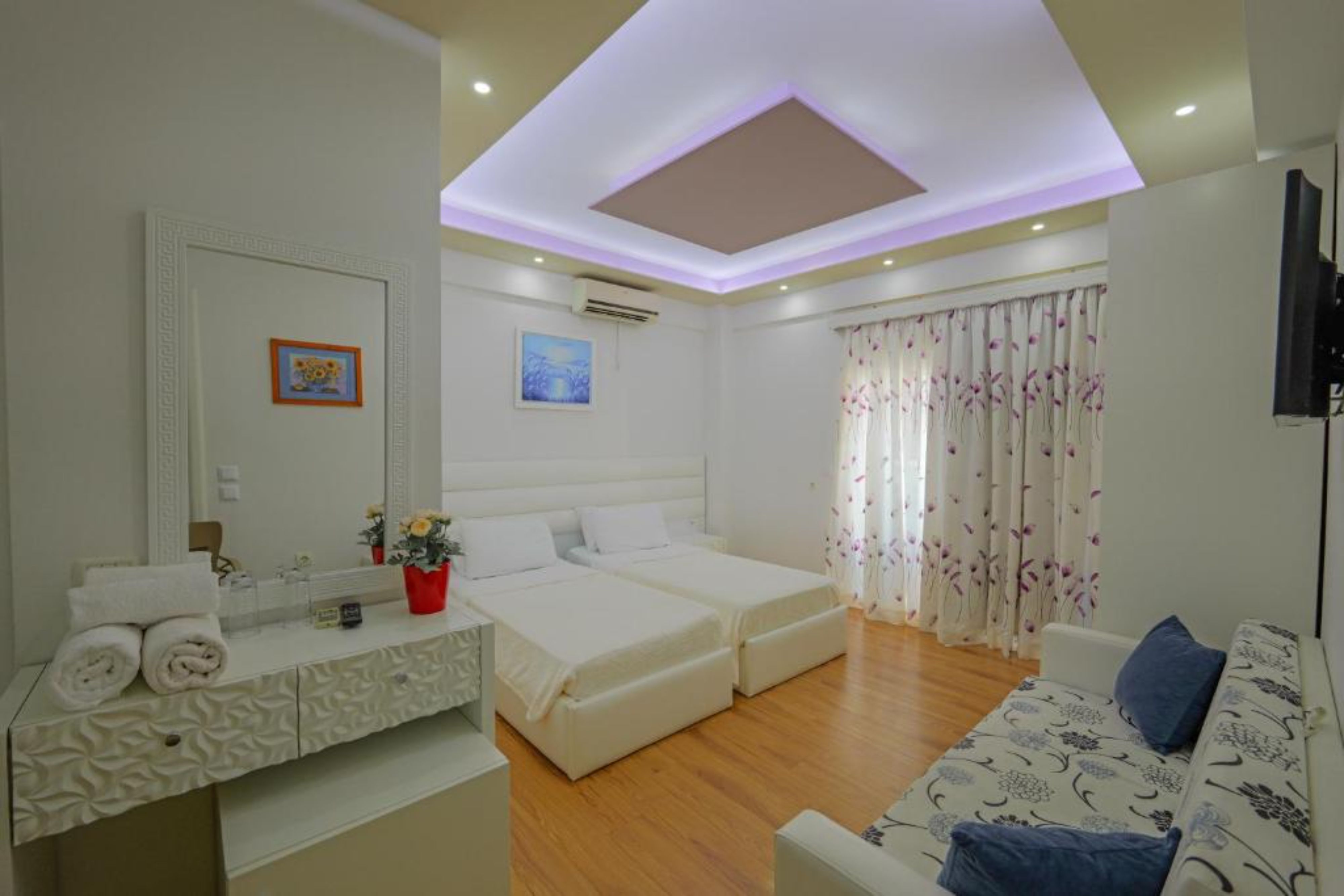 Double or Twin One Bed