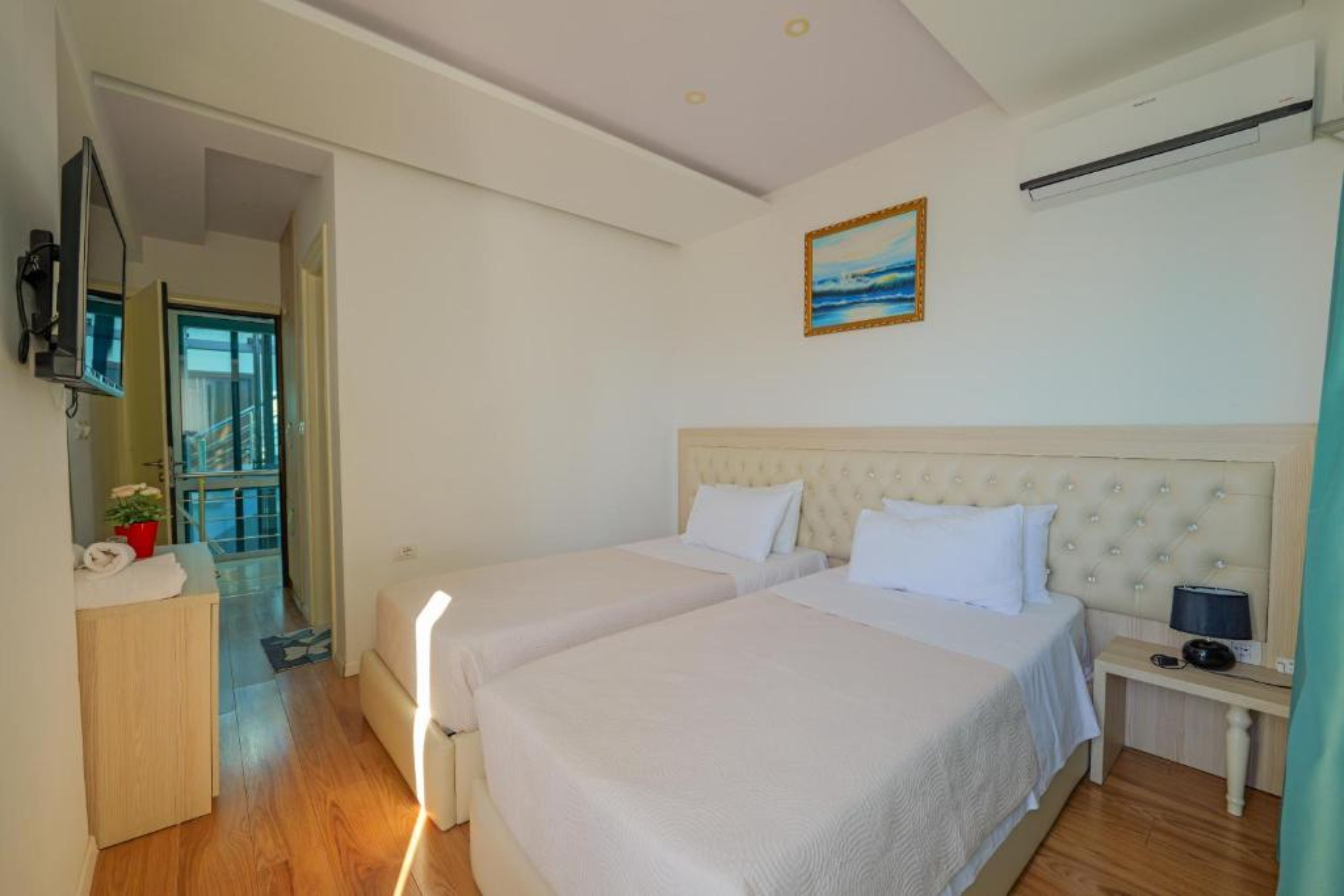 Double or Twin One Bed