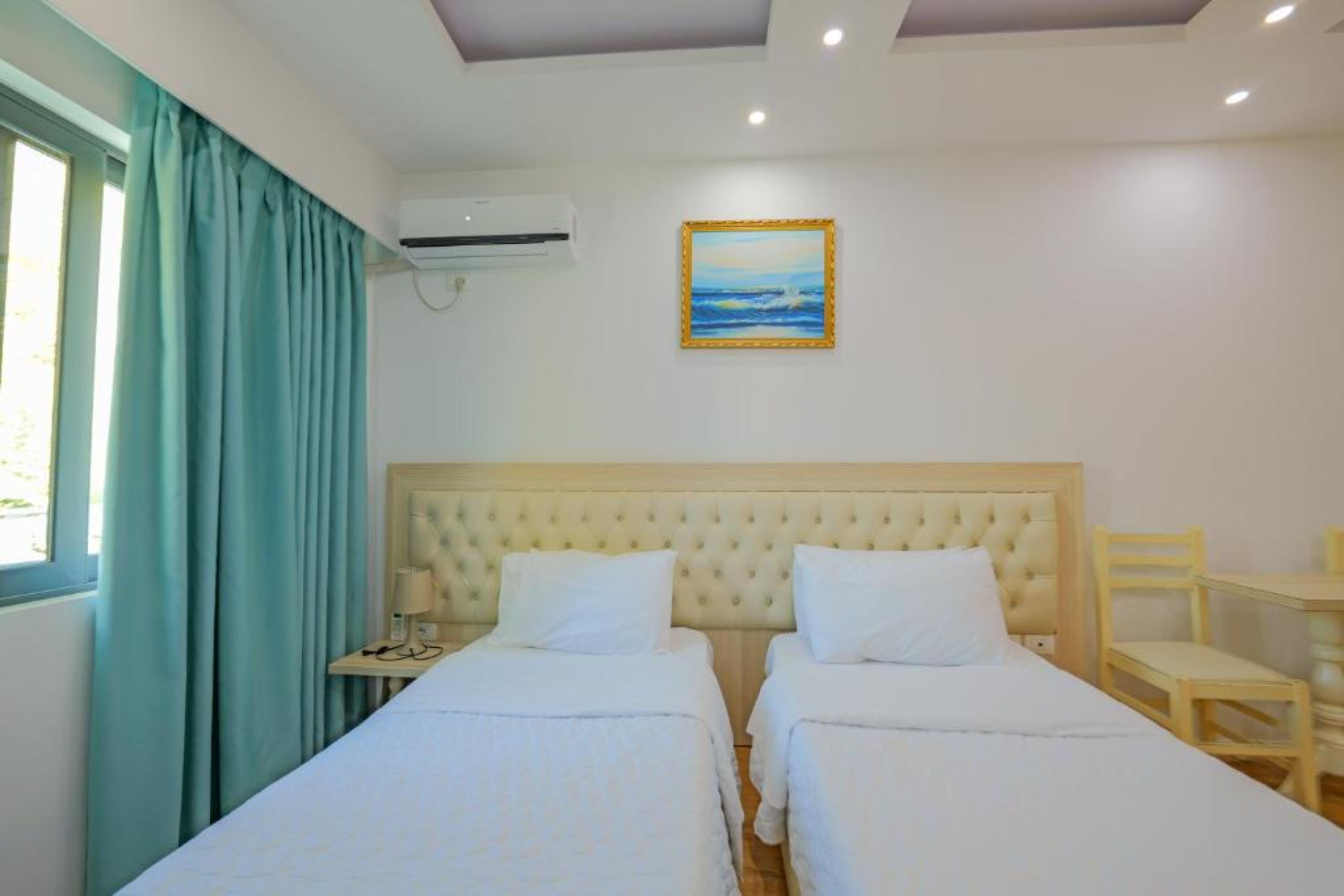 Double or Twin One Bed