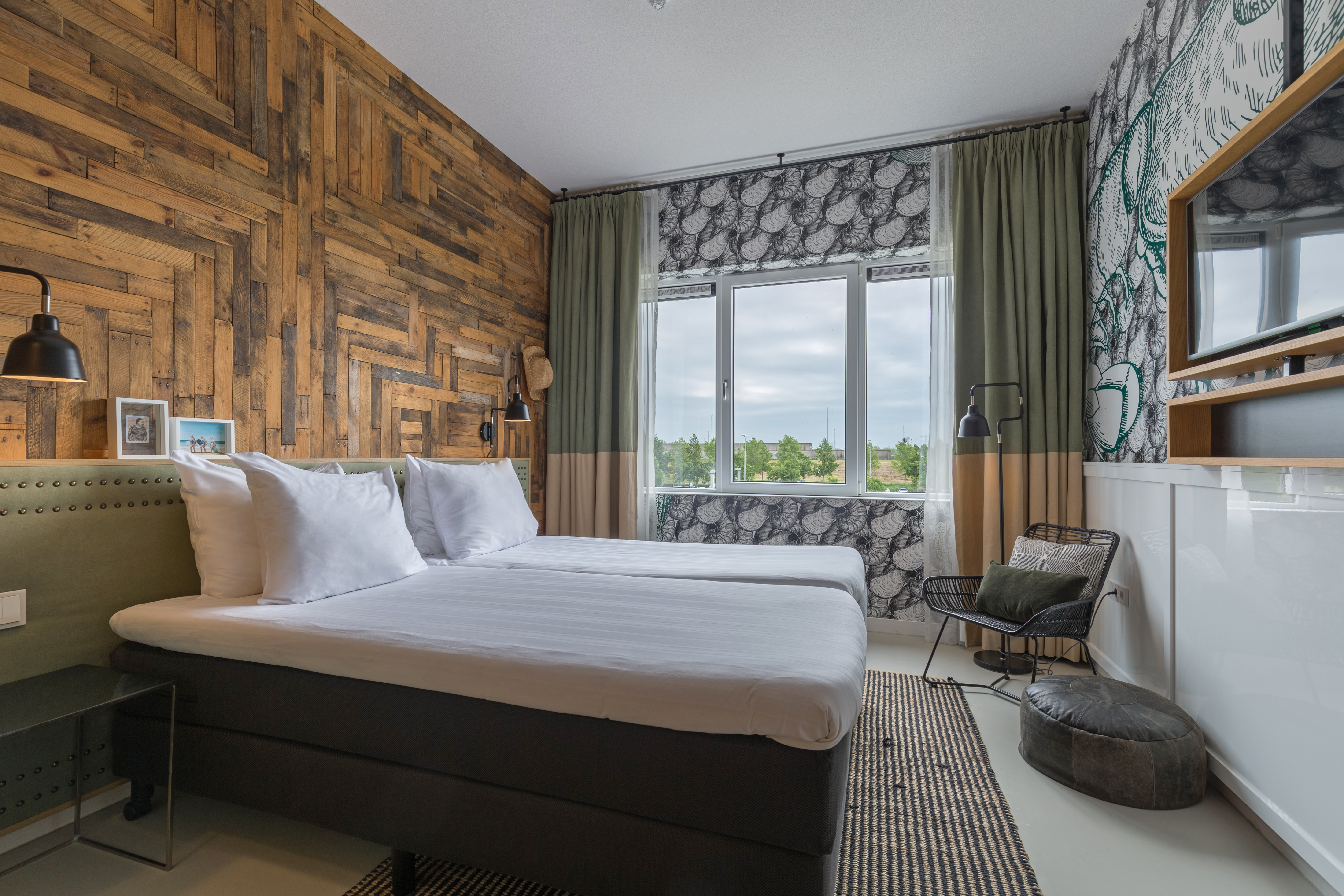 Double or Twin Standard